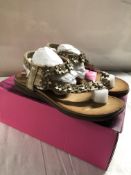 Heavenly Feet Sandals. Eur 37