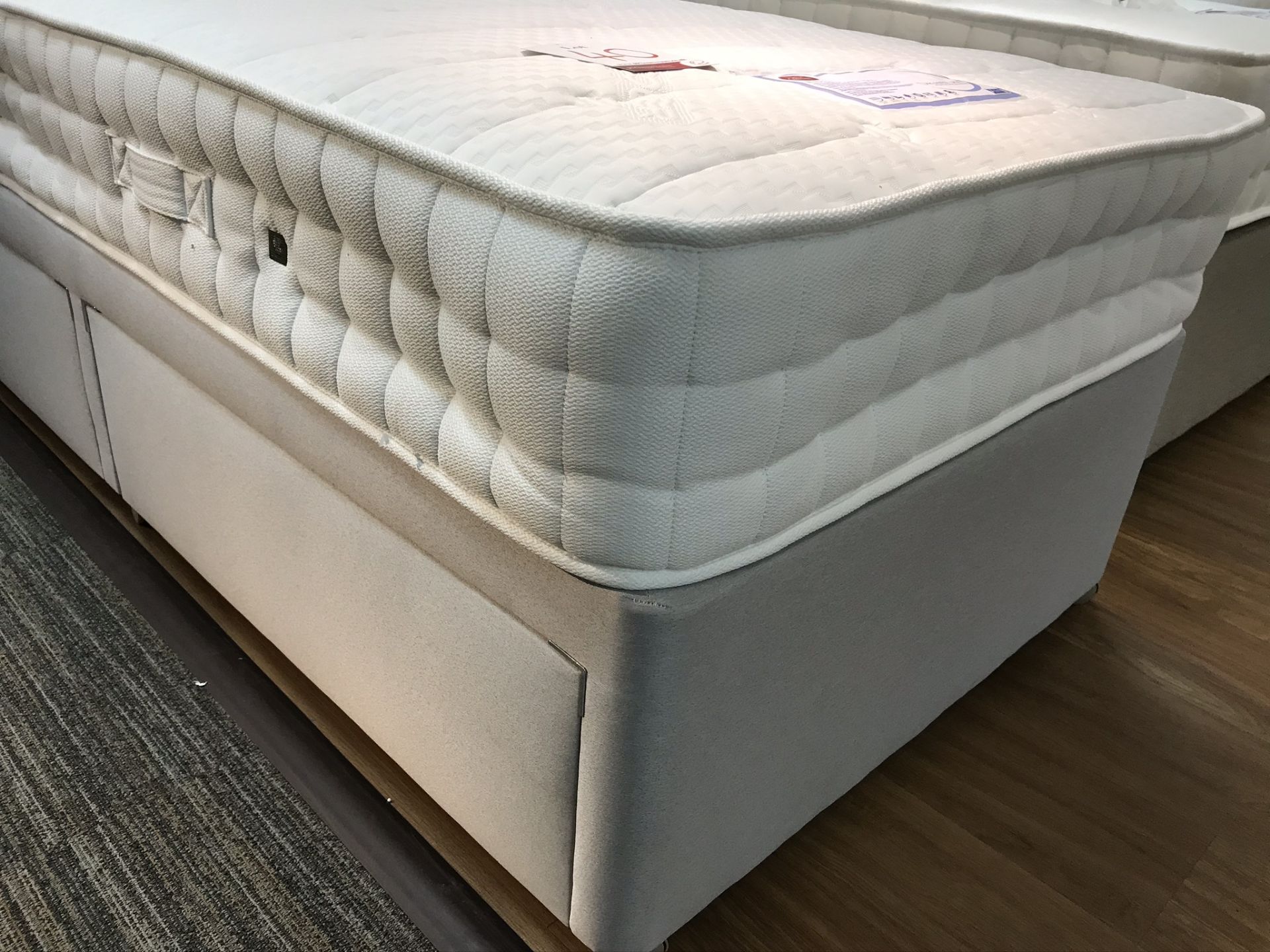 Ex Display Sweet Dreams Westbury Cooler 1500 Memory Foam Single Mattress w/ 2 Drawer Bed Frame & Hea - Image 3 of 3