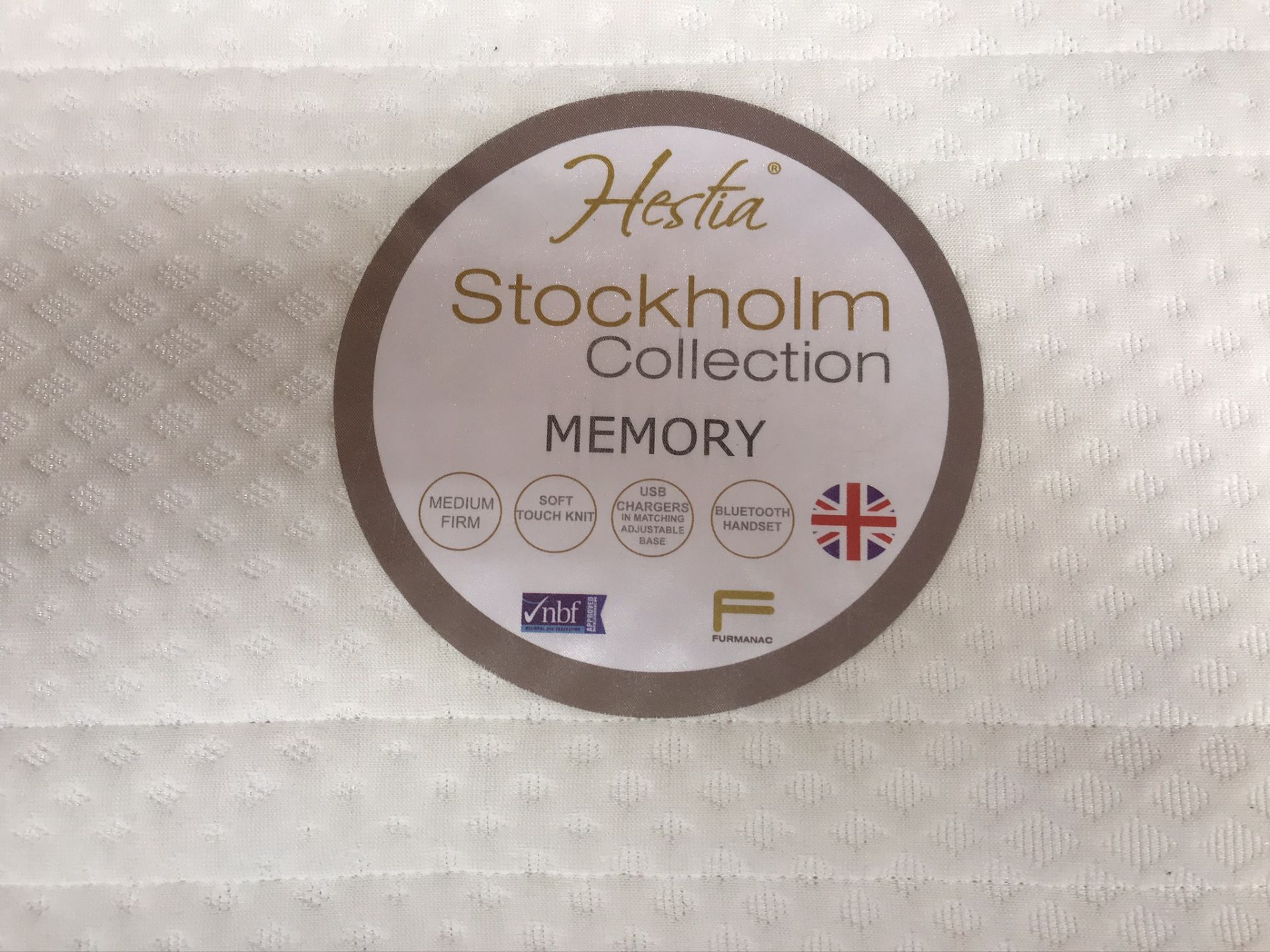 Ex Display Hestia Stockholm Latex/Memory Foam Motion Plus Super King Bed Set w/ Adjustable Bed Frame - Image 3 of 6