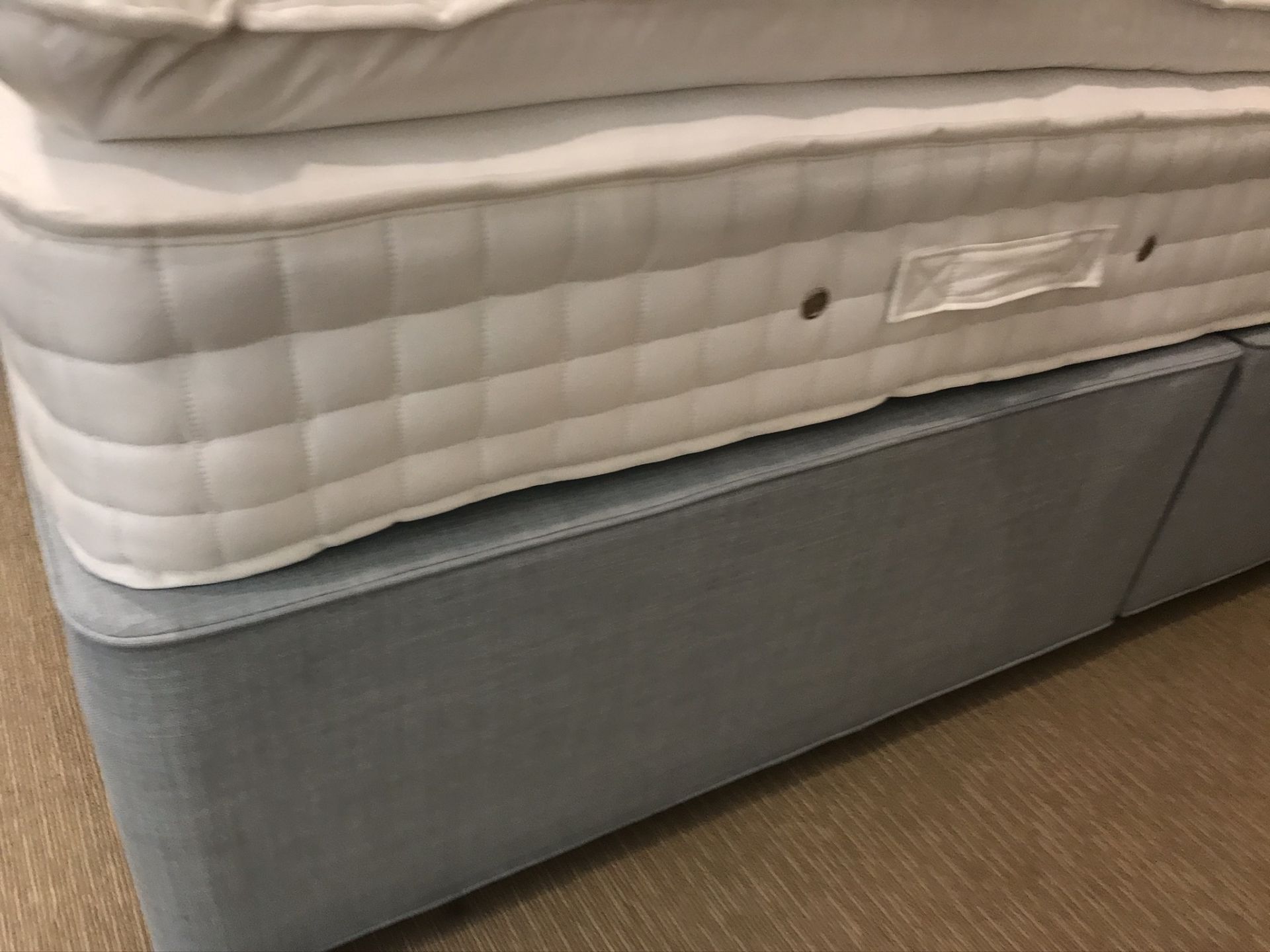 Ex Display Hypnos Melody PillowTop King Size Mattress w/ Bed Frame & Slim/Wide Headboard in Linoso S - Image 4 of 5