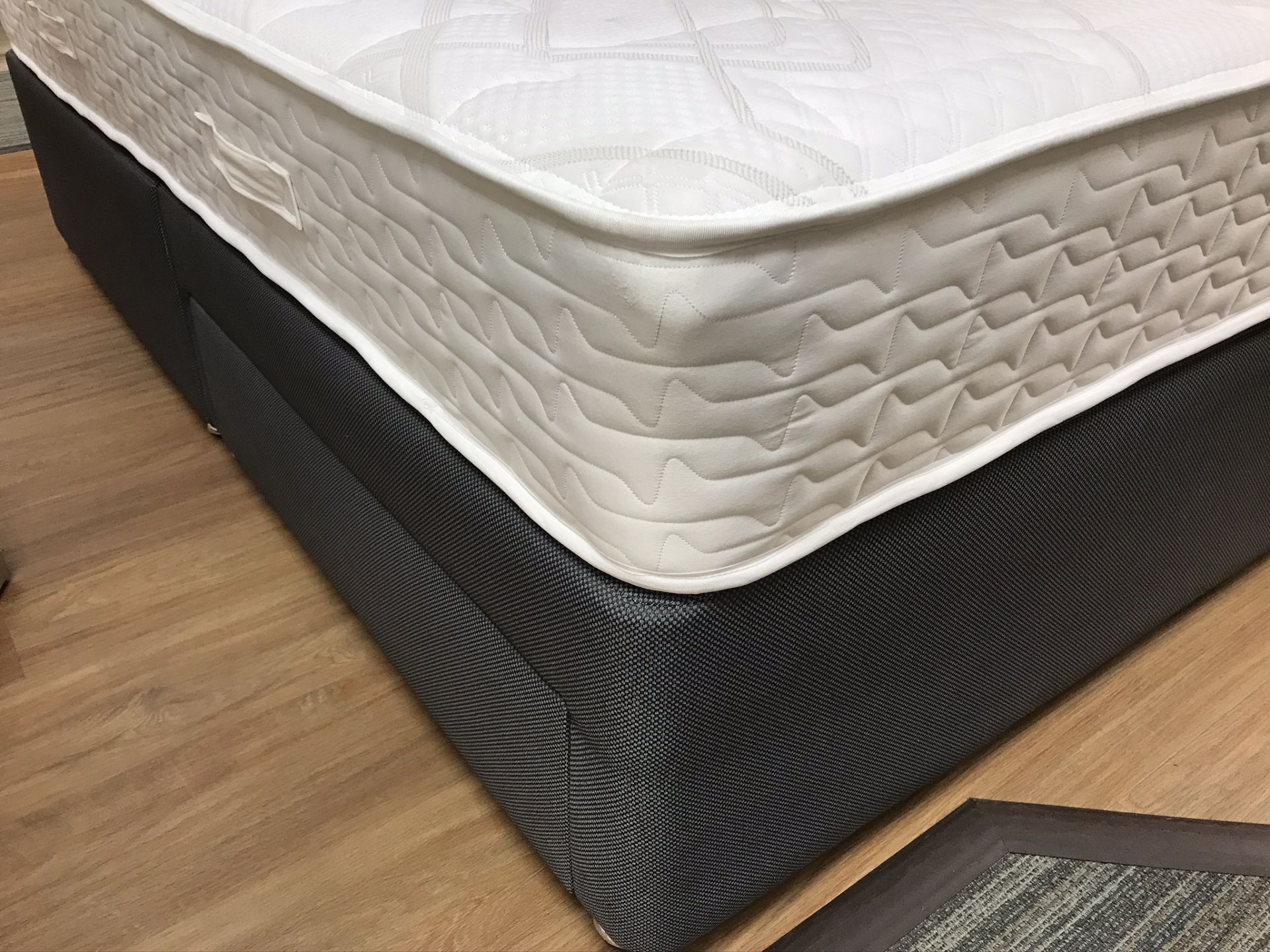 Ex Display Slumberland Radiance Comfort 1000 King Mattress w/ 2 Drawer Bed Frame & Cirrus Headboard - Image 3 of 3