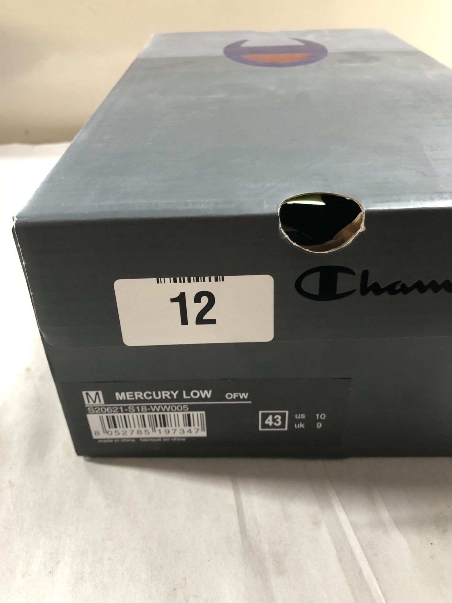 Champion Sneakers. UK 9 - Image 3 of 3