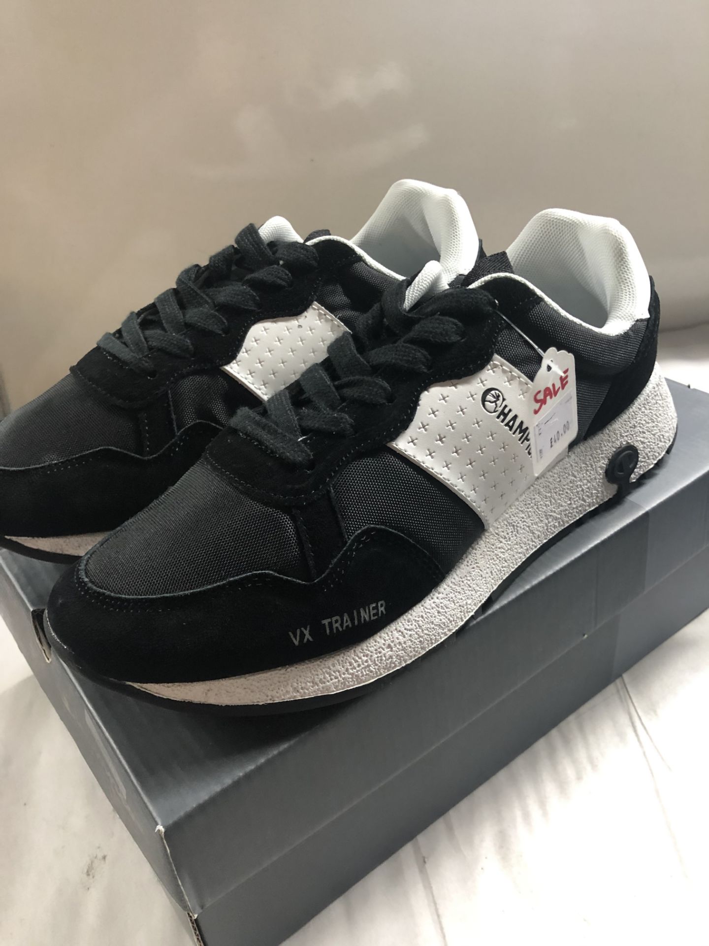 Champion Trainers. UK 8