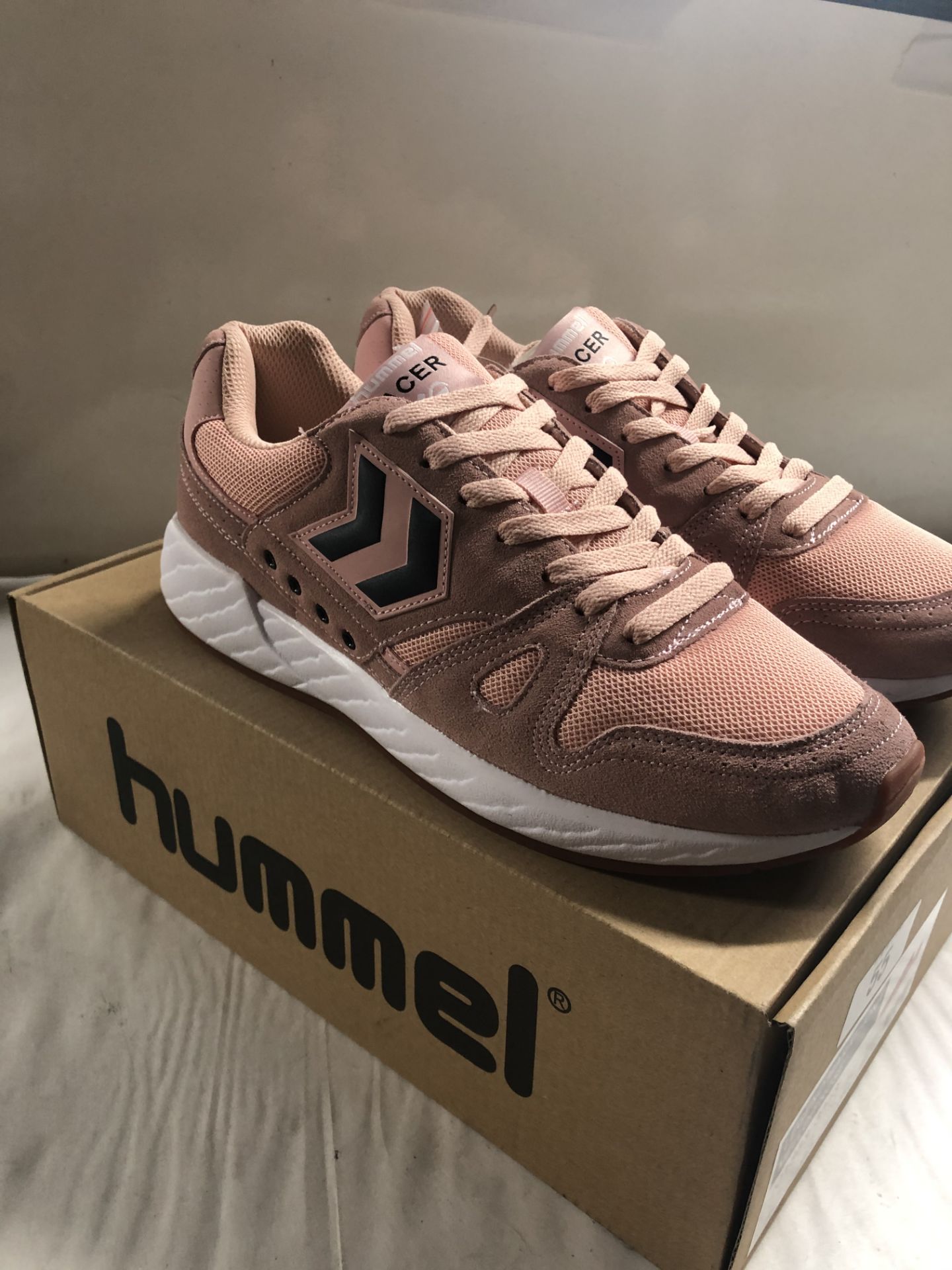 Hummel Trainers. Eur 44