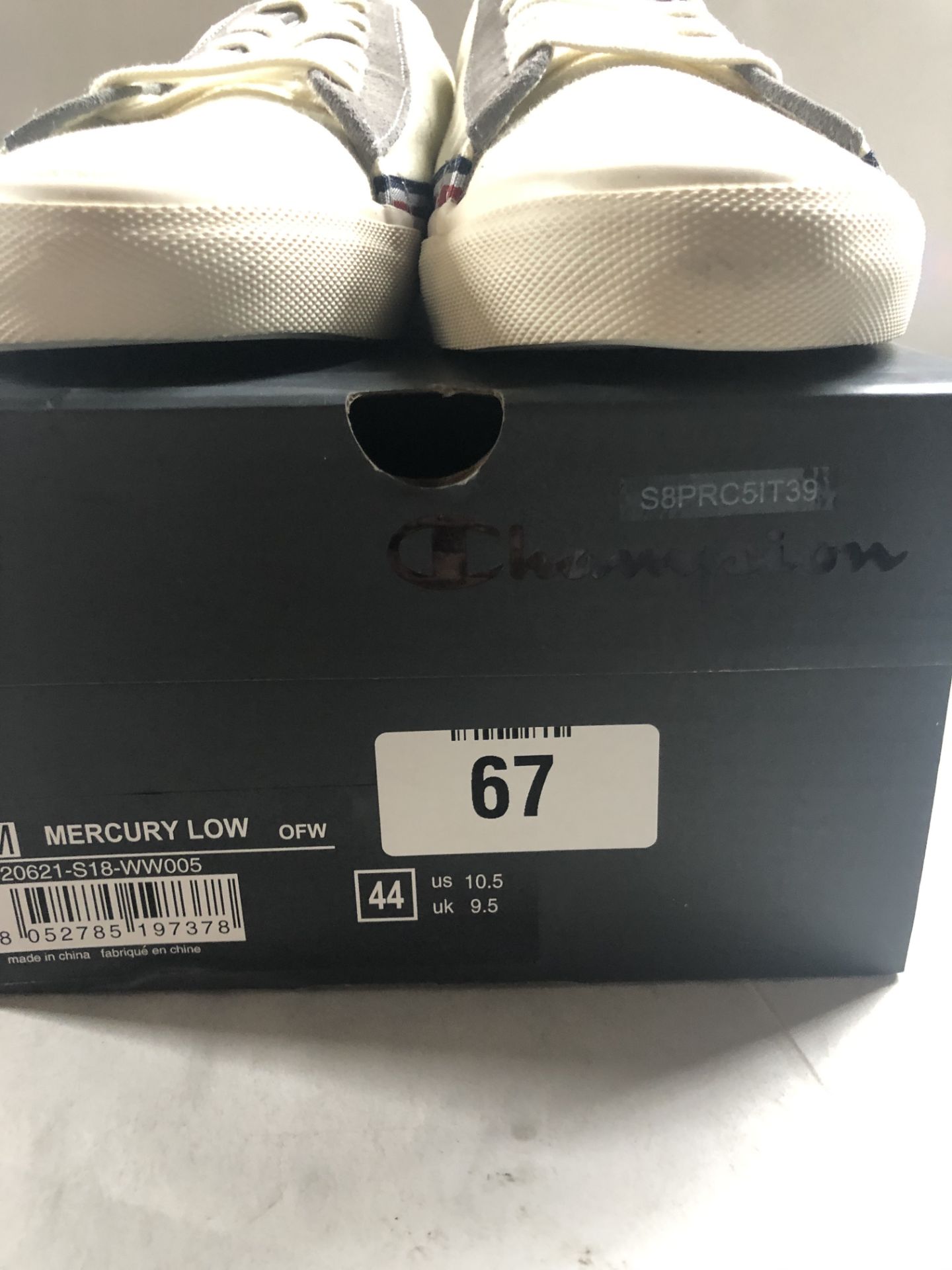 Champion Sneakers. UK 9.5 - Image 4 of 4