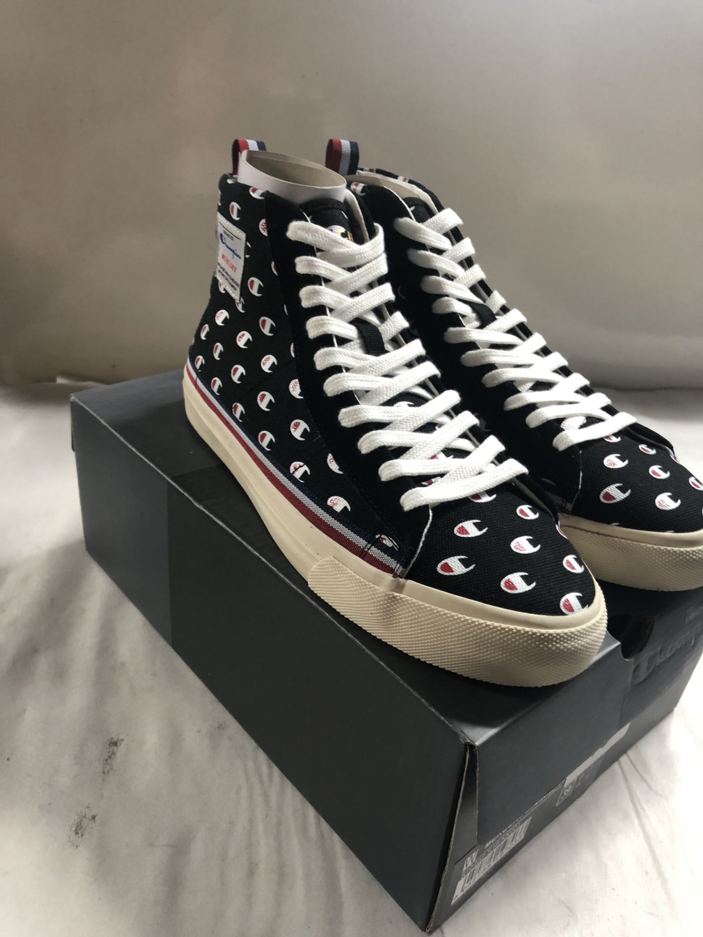 Champion High Top Sneakers. UK 6 - Image 3 of 4