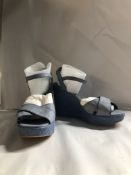 Stuart Weitzman Sundry Jeans Vachetex Heels. EU 40.5 RRP £185.00