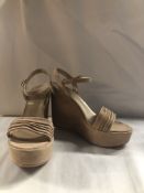 Stuart Weitzman Sundraped Cashew Suede Heels. EU 40.5 RRP £339.00