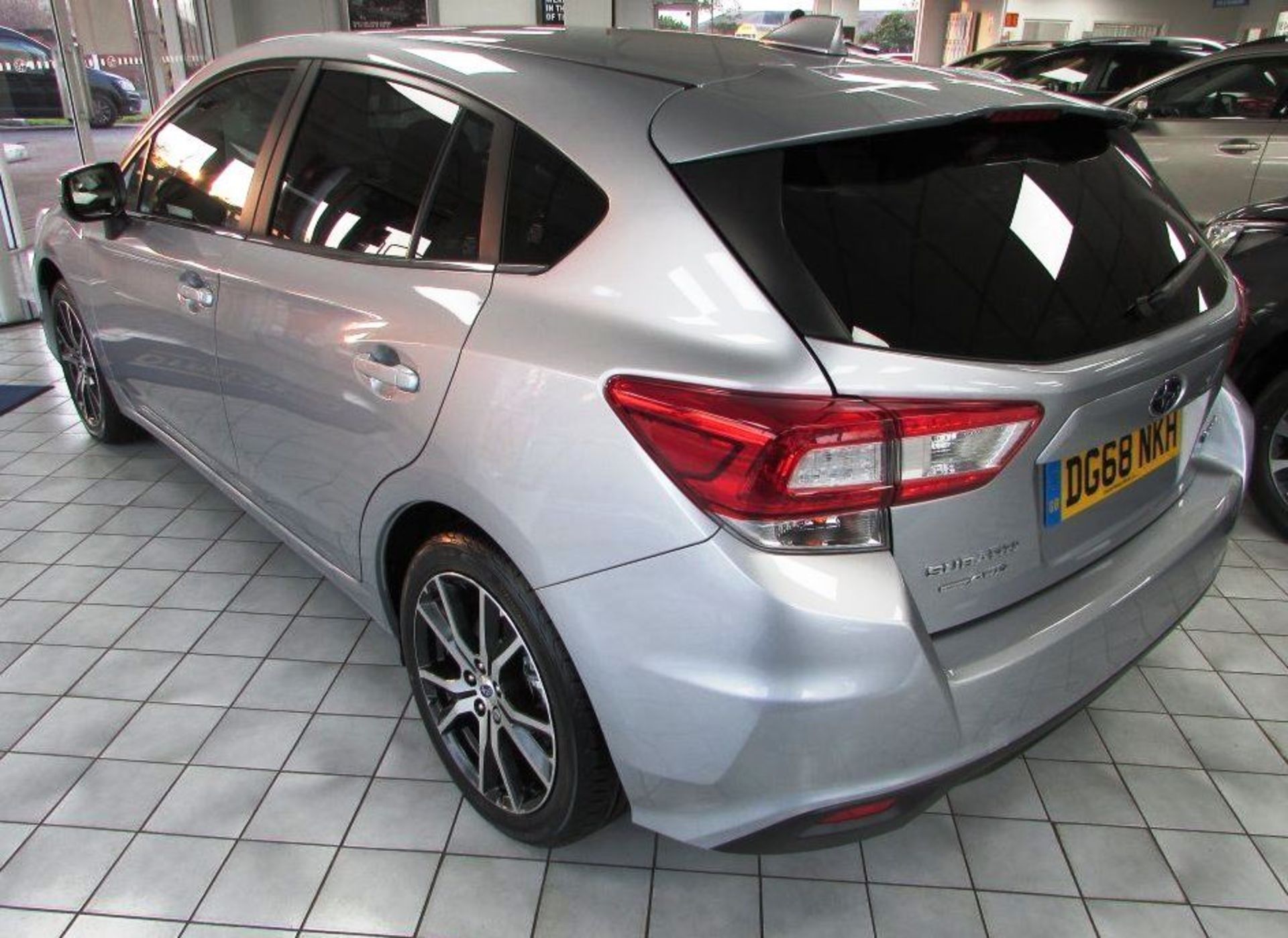 Subaru Impreza 1.6 i SE Lineartronic AWD 5dr | Reg: DG68 NKH | Forecourt Price £16,490 - Image 6 of 12