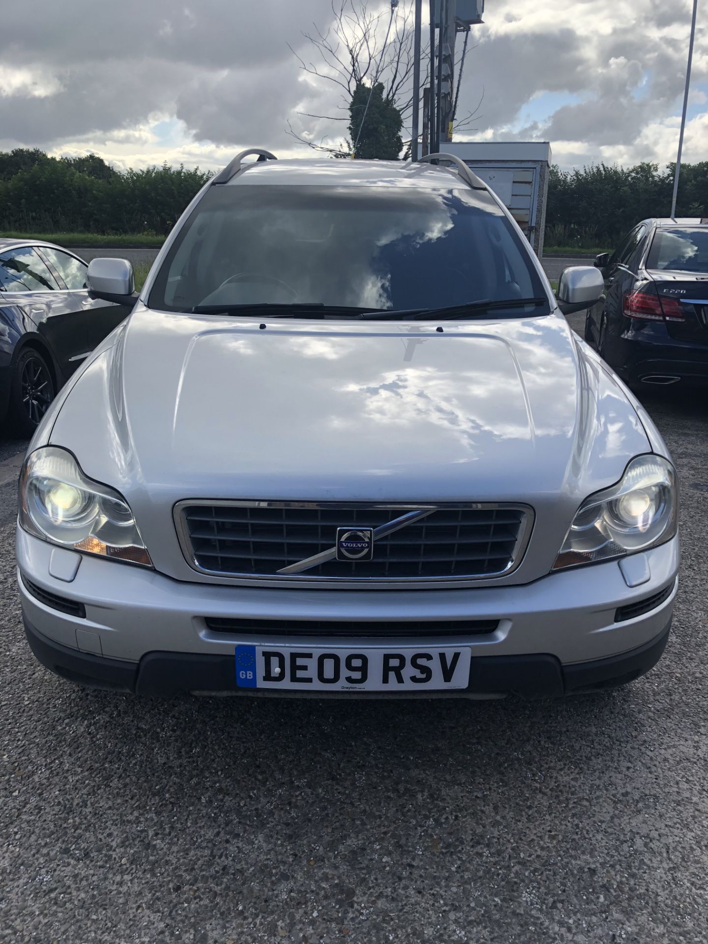 Volvo XC90 Active AWD D5 | Reg: DE09 RSV | Mileage: 82,000 - Image 2 of 12