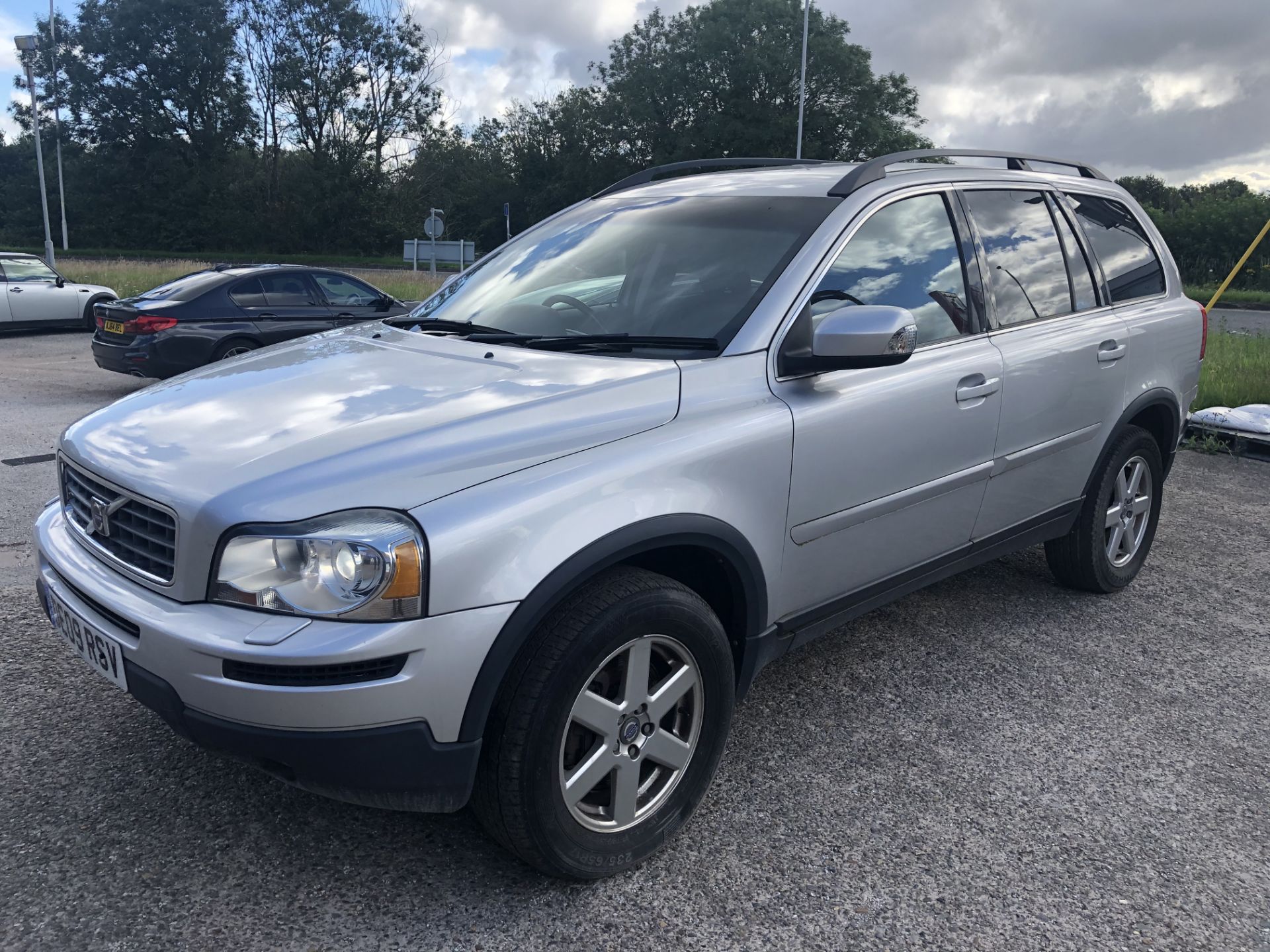 Volvo XC90 Active AWD D5 | Reg: DE09 RSV | Mileage: 82,000 - Image 3 of 12