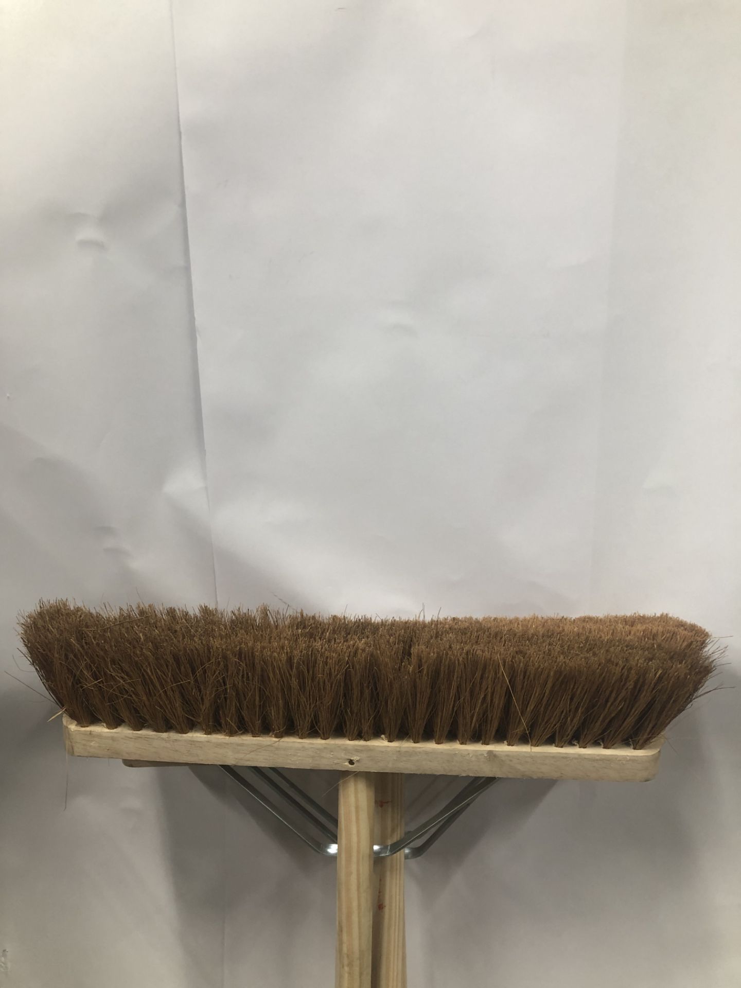 3 x Forester 18'' Nat Coco Brooms - Image 3 of 3