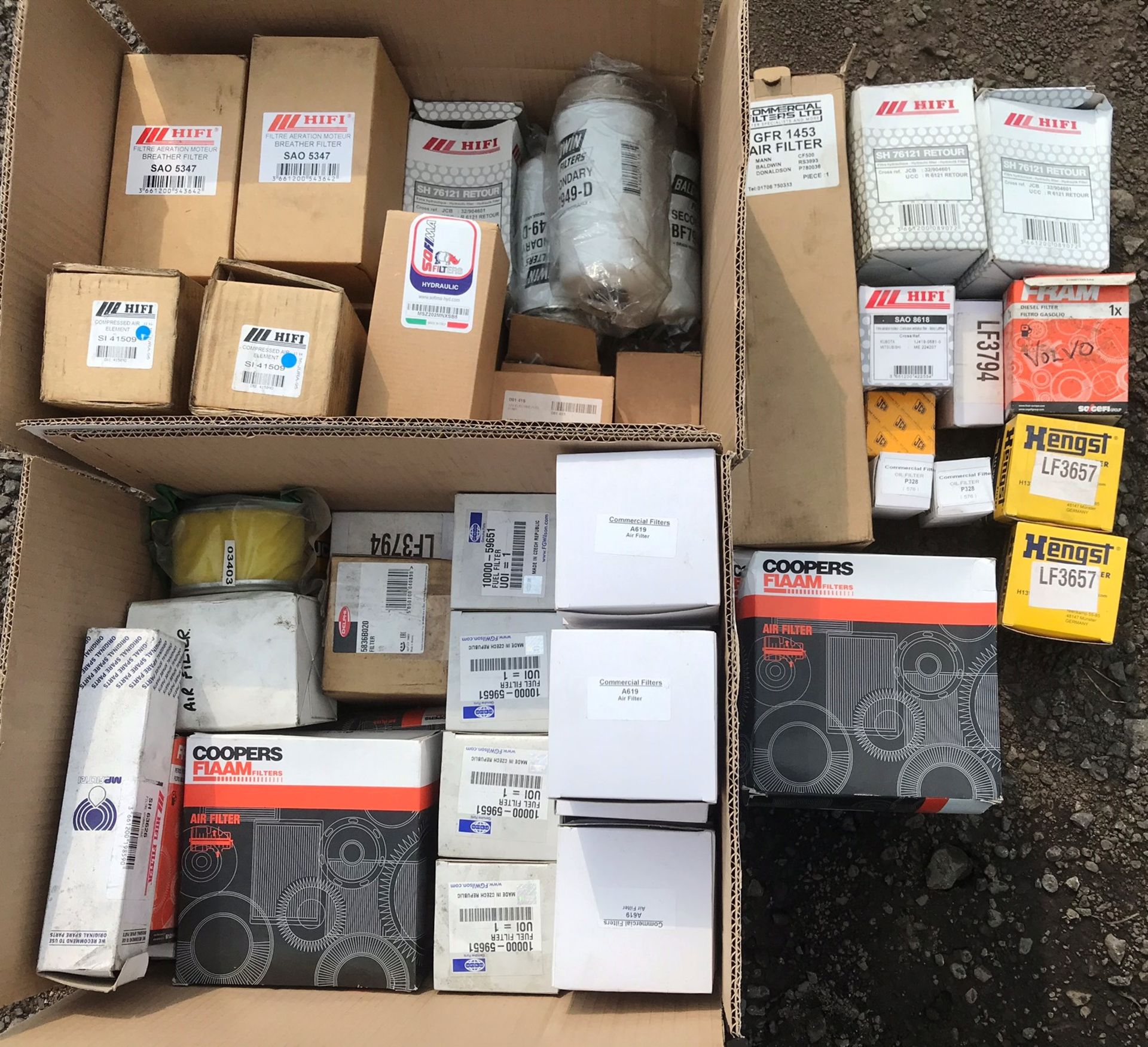 Quantity of Various Air/Lube & Oil Filters - See Pictures