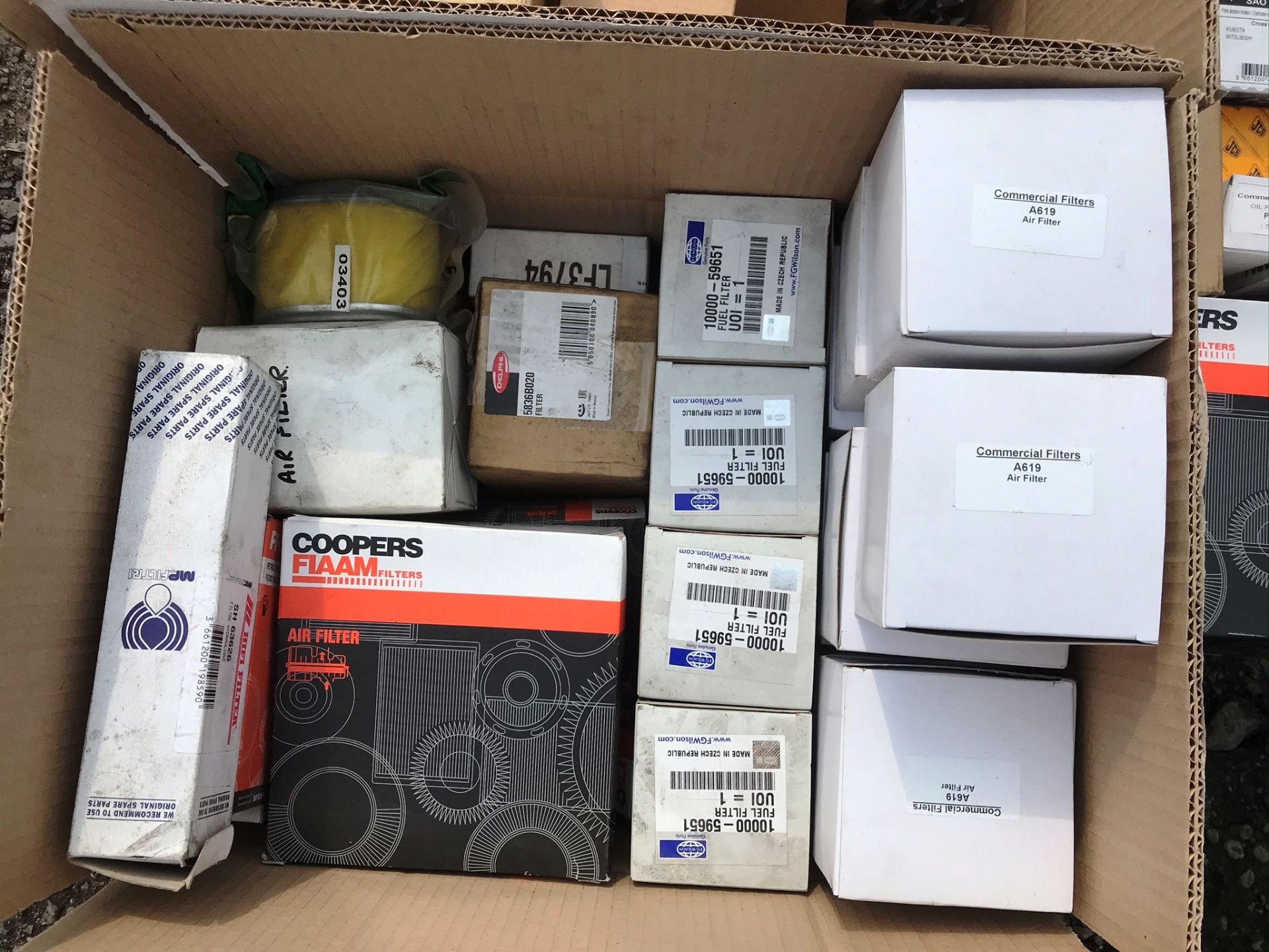 Quantity of Various Air/Lube & Oil Filters - See Pictures - Image 2 of 4