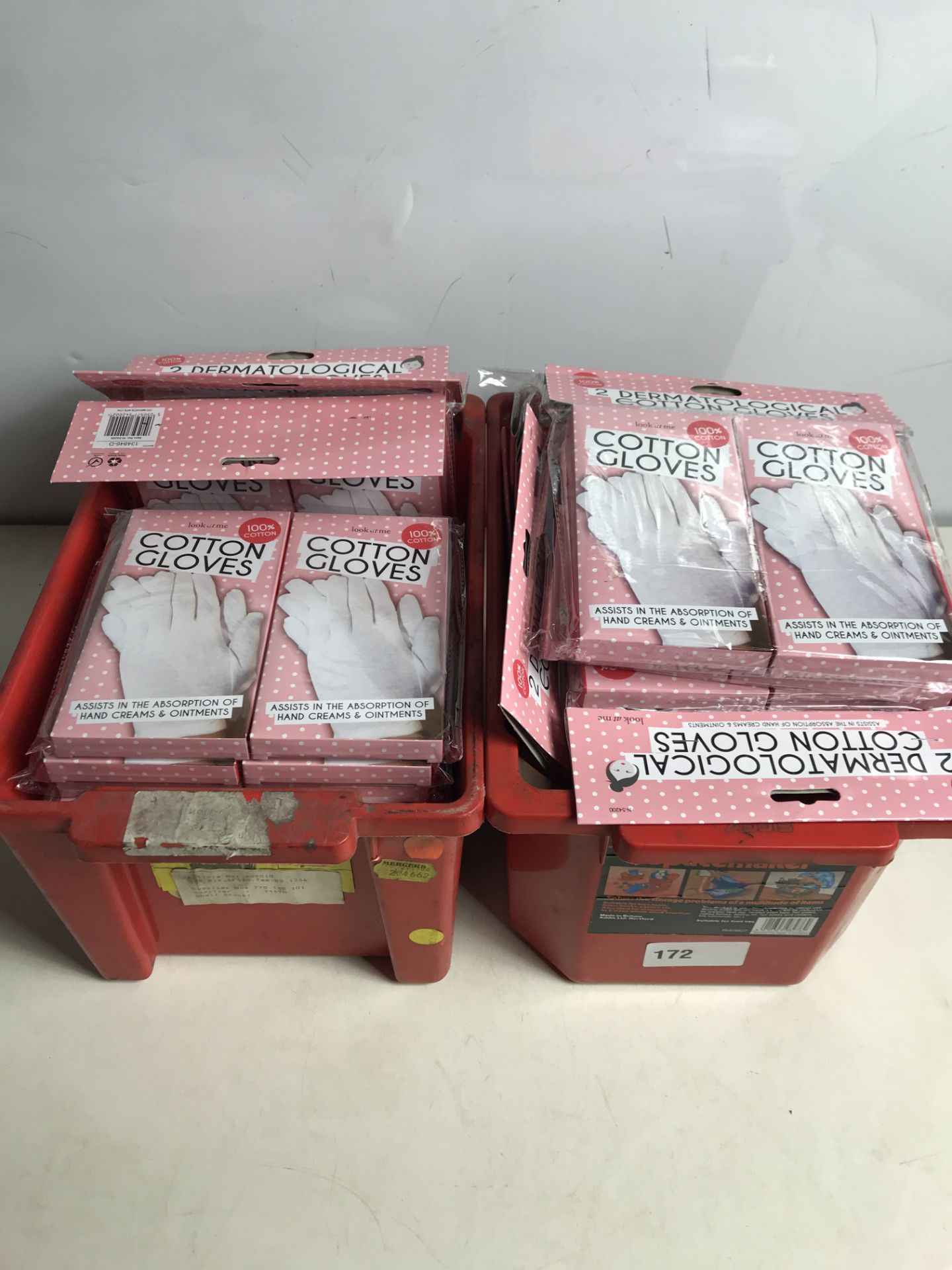 Large Quantity of Cotton Gloves