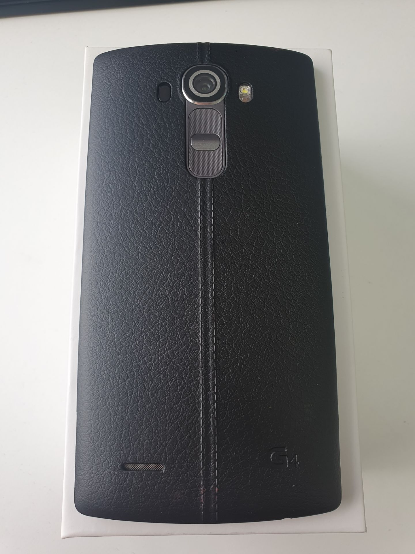 Ex-Display LG G4 Smartphone - Image 2 of 3