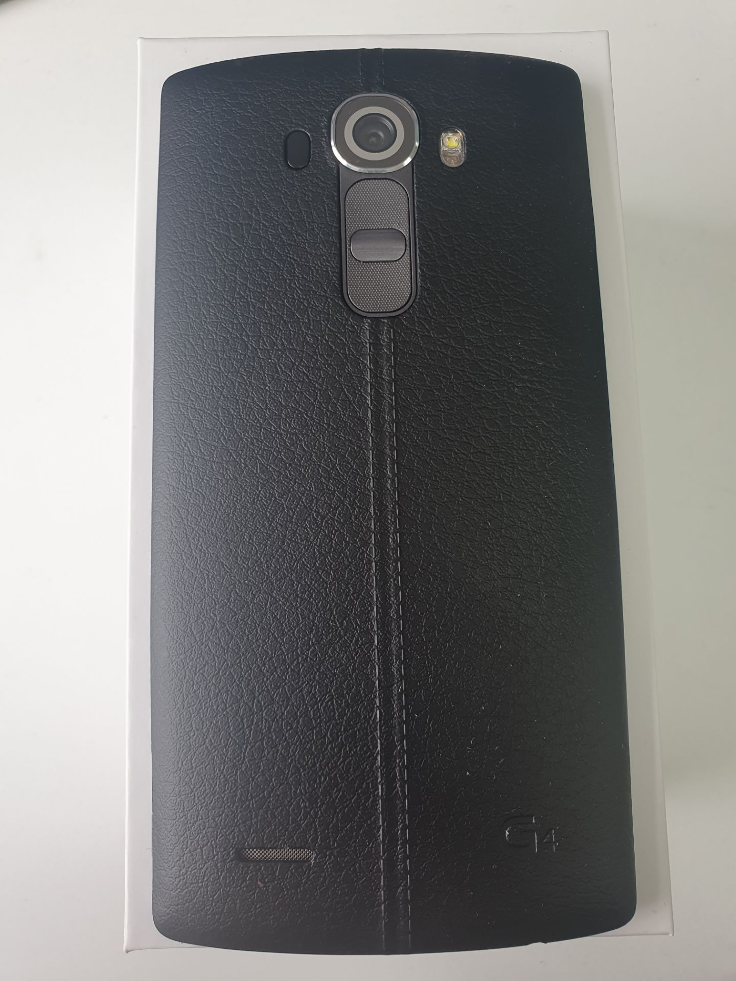 Ex-Display LG G4 Smartphone - Image 2 of 2