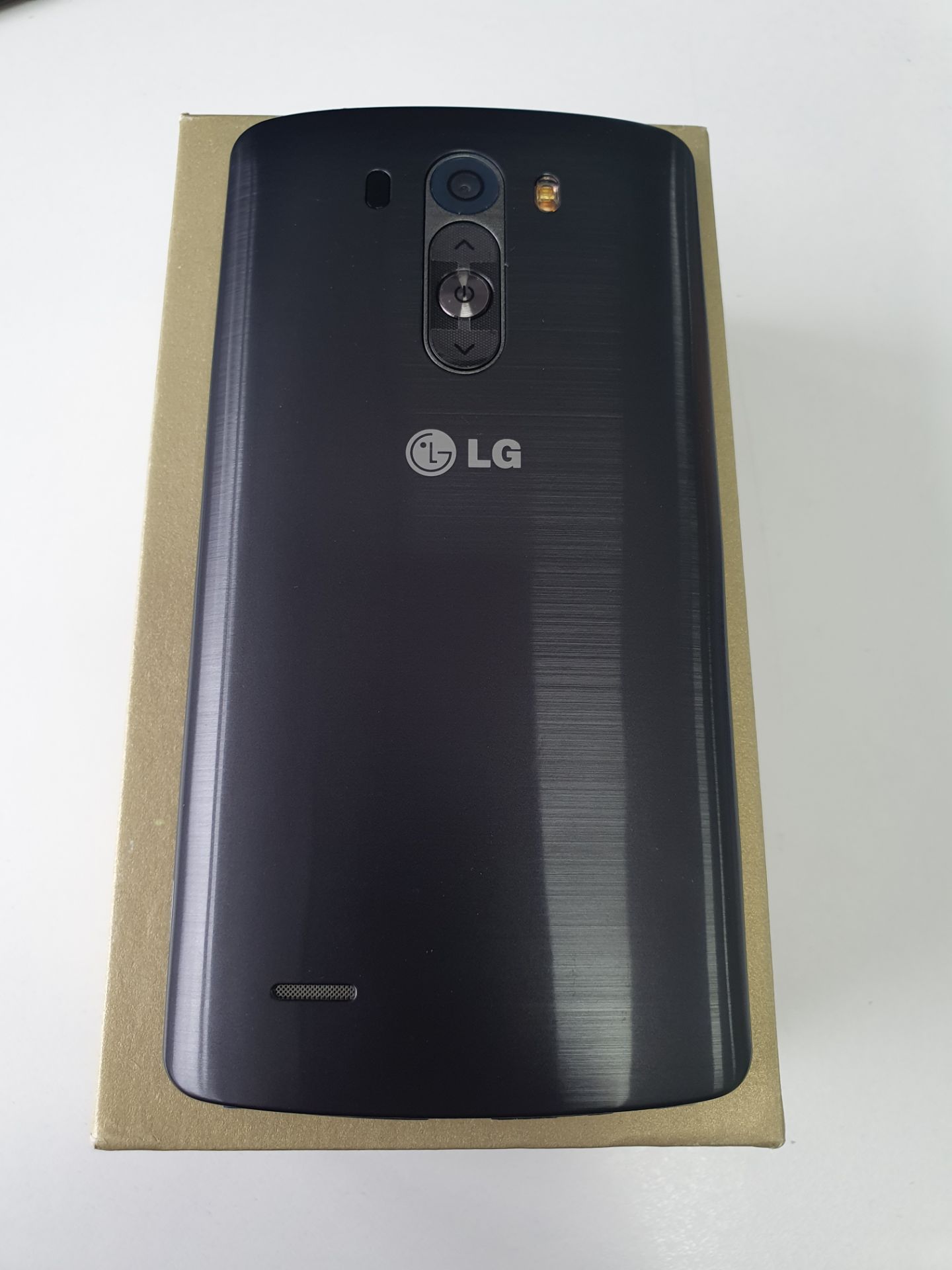 Ex-Display LG G3 Mobile Phone - Image 2 of 2