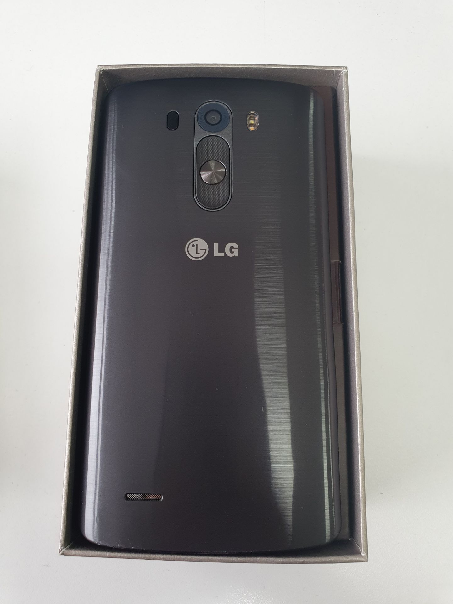 Ex-Display LG G3 Mobile Phone - Image 2 of 2