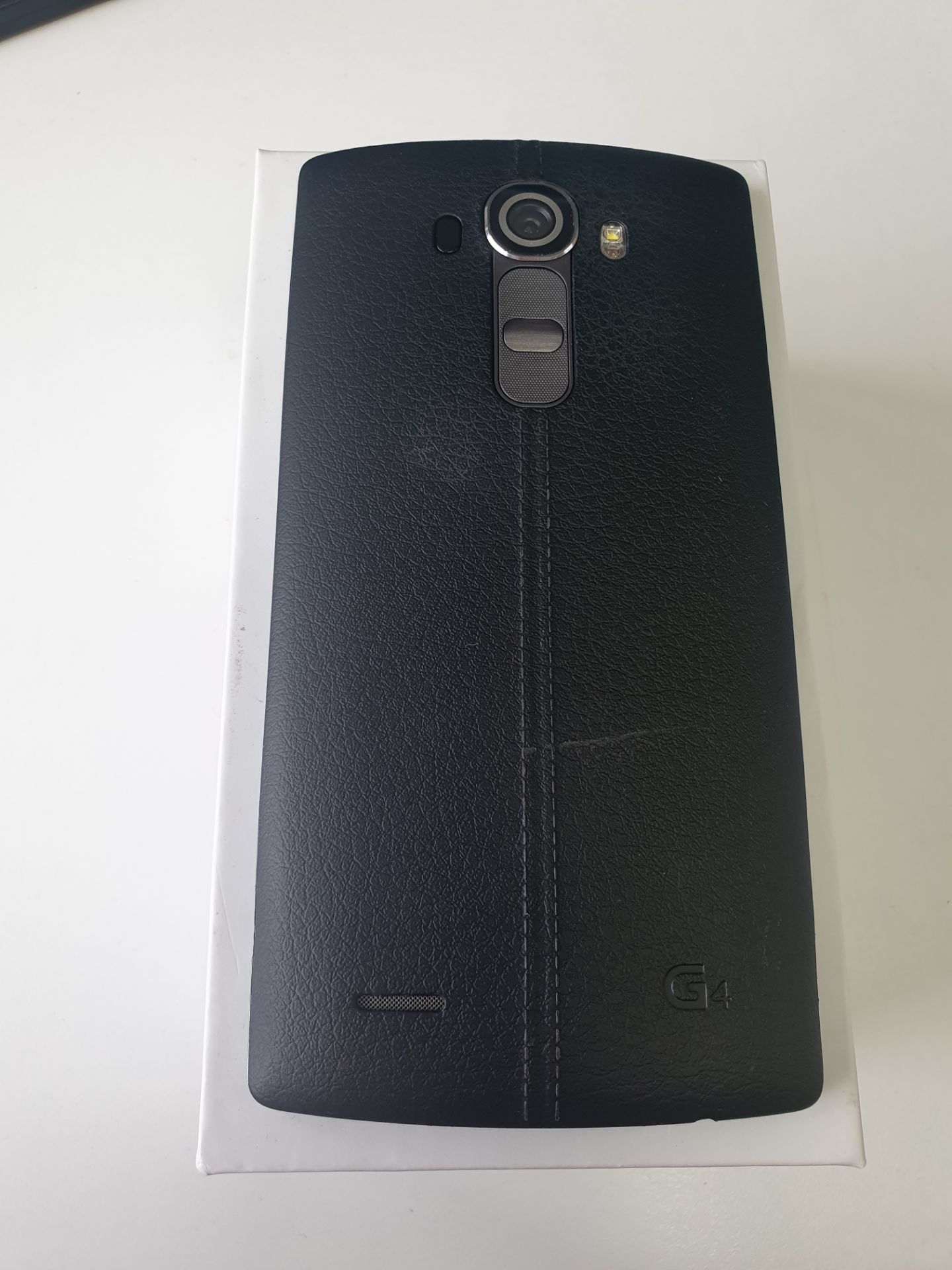 Ex-Display LG G4 Smartphone - Image 2 of 2