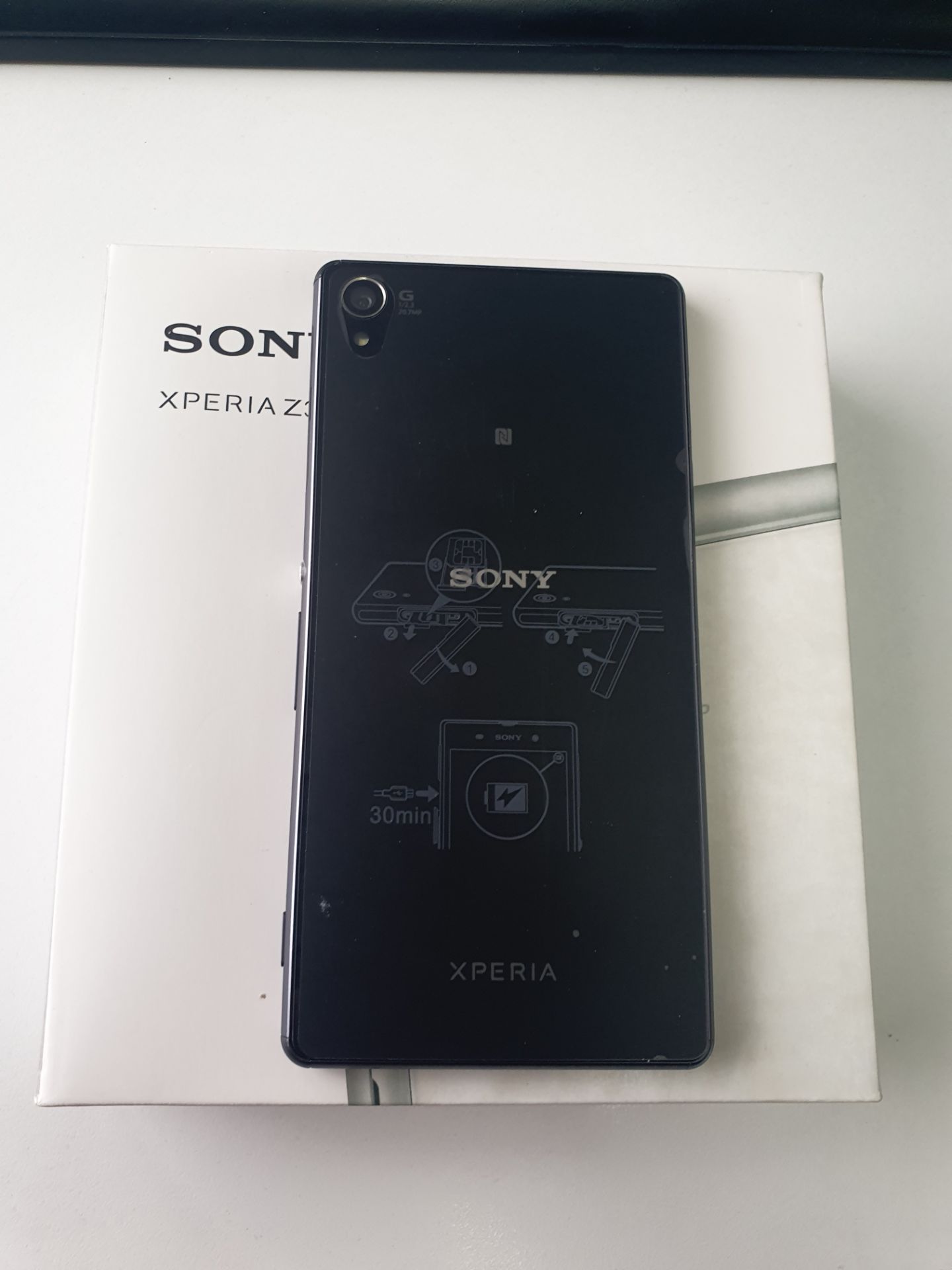 Ex-Display Sony Xperia Z3 - Image 2 of 3