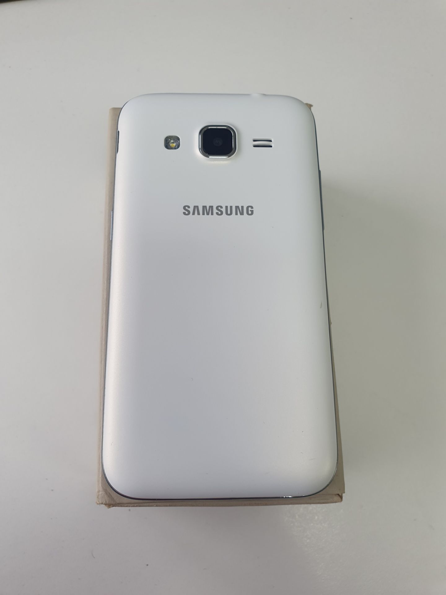 Ex-Display Samsung Galaxy Core Prime - Image 2 of 3