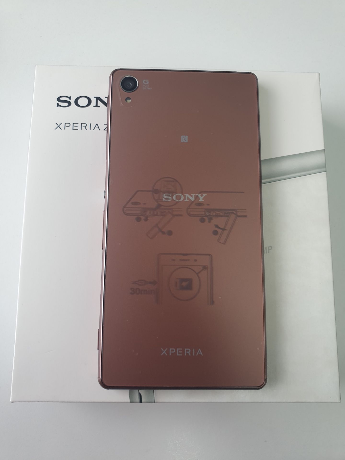 Ex-Display Sony Xperia Z3 - Image 2 of 3
