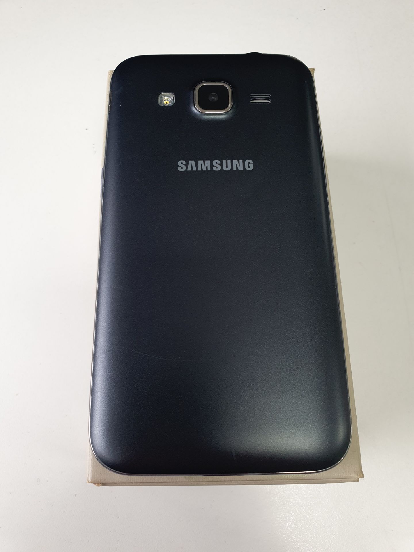 Ex-Display Samsung Galaxy Core Prime - Image 2 of 3