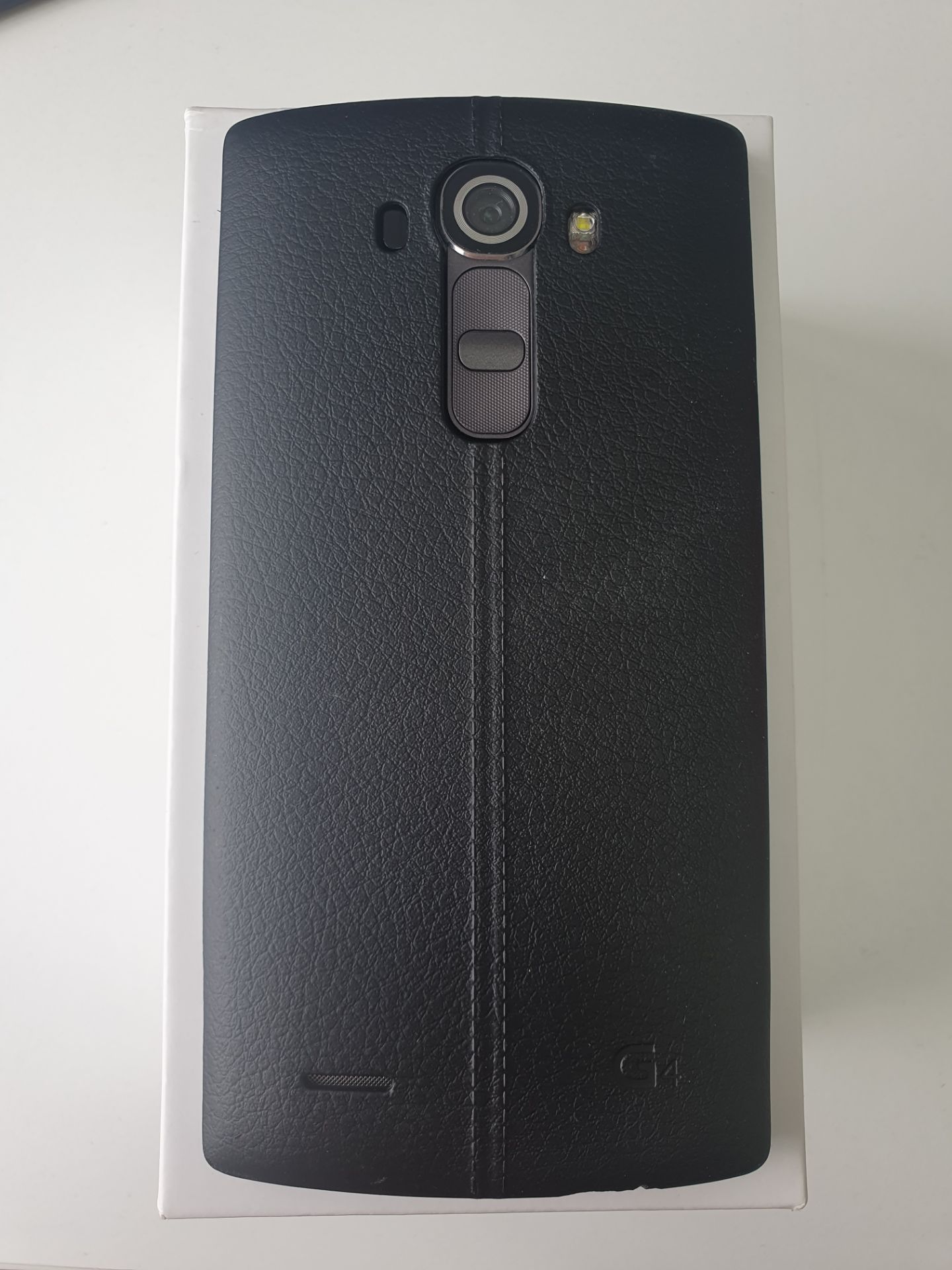 Ex-Display LG G4 Smartphone - Image 2 of 3