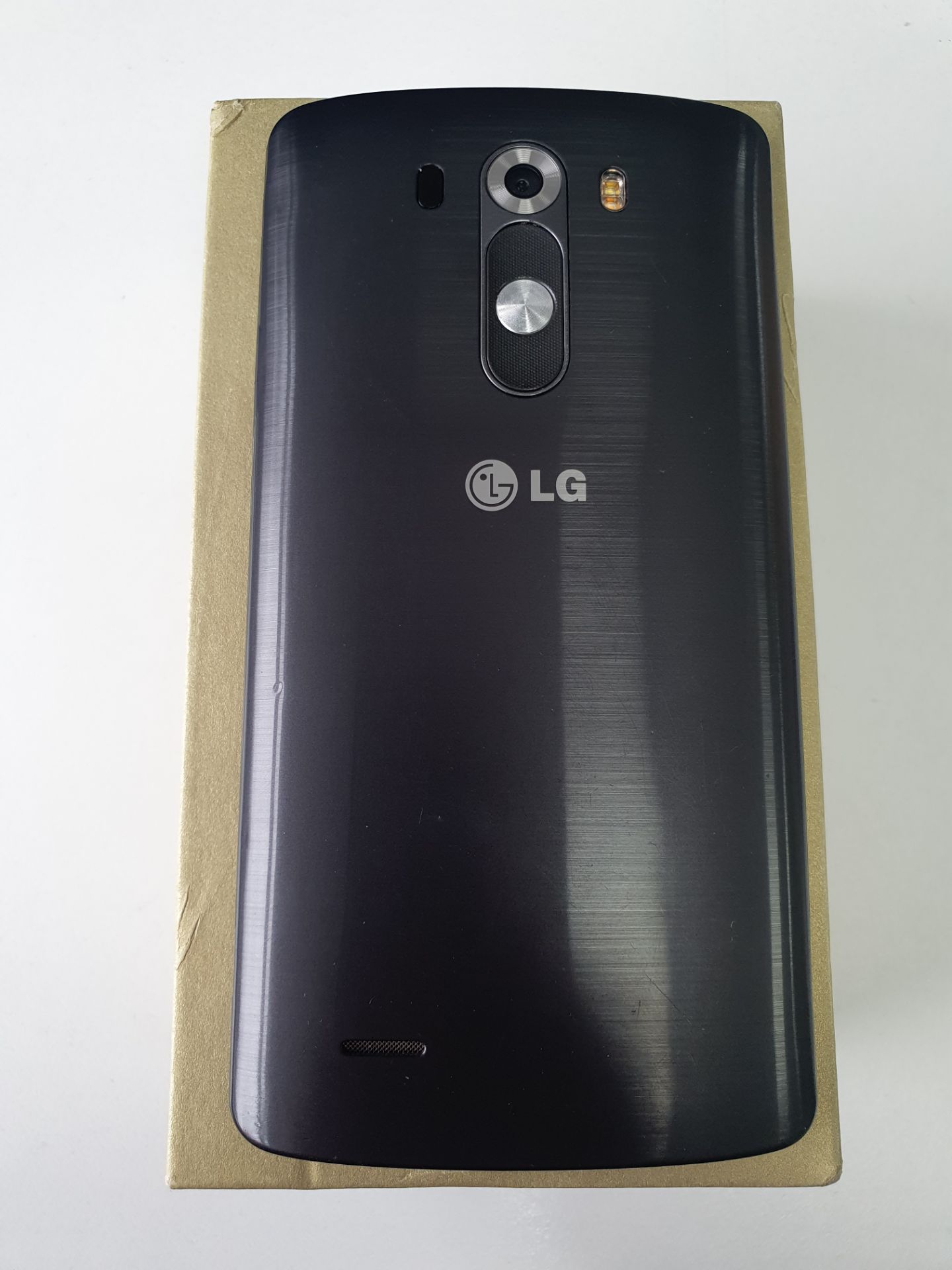 Ex-Display LG G3 Mobile Phone - Image 2 of 2