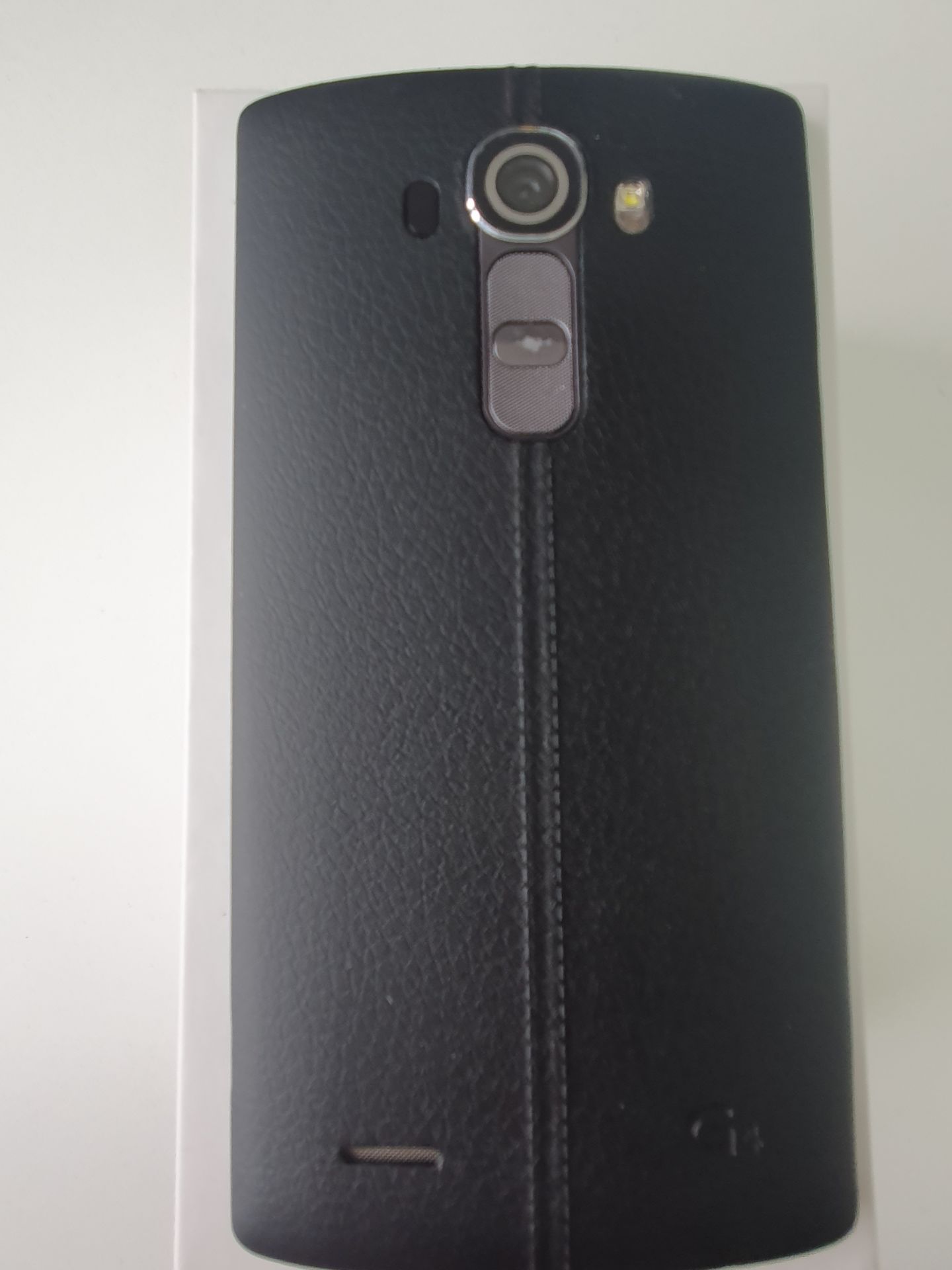 Ex-Display LG G4 Smartphone - Image 2 of 3