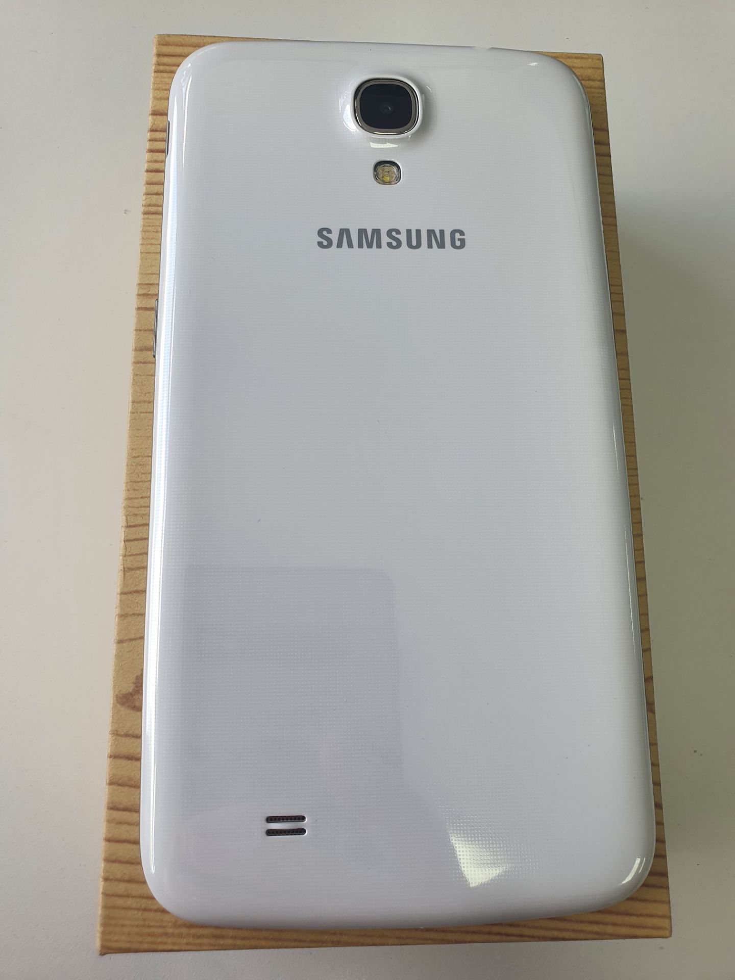 Ex-Display Samsung Galaxy Mega 6.3 - Image 2 of 2