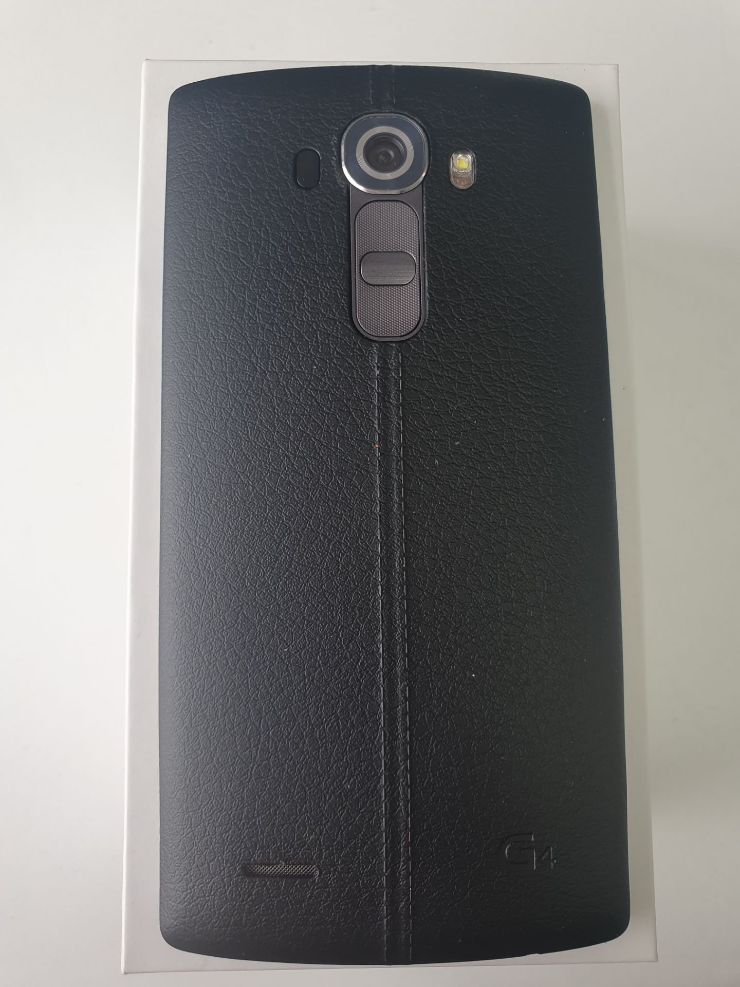 Ex-Display LG G4 Smartphone - Image 2 of 3