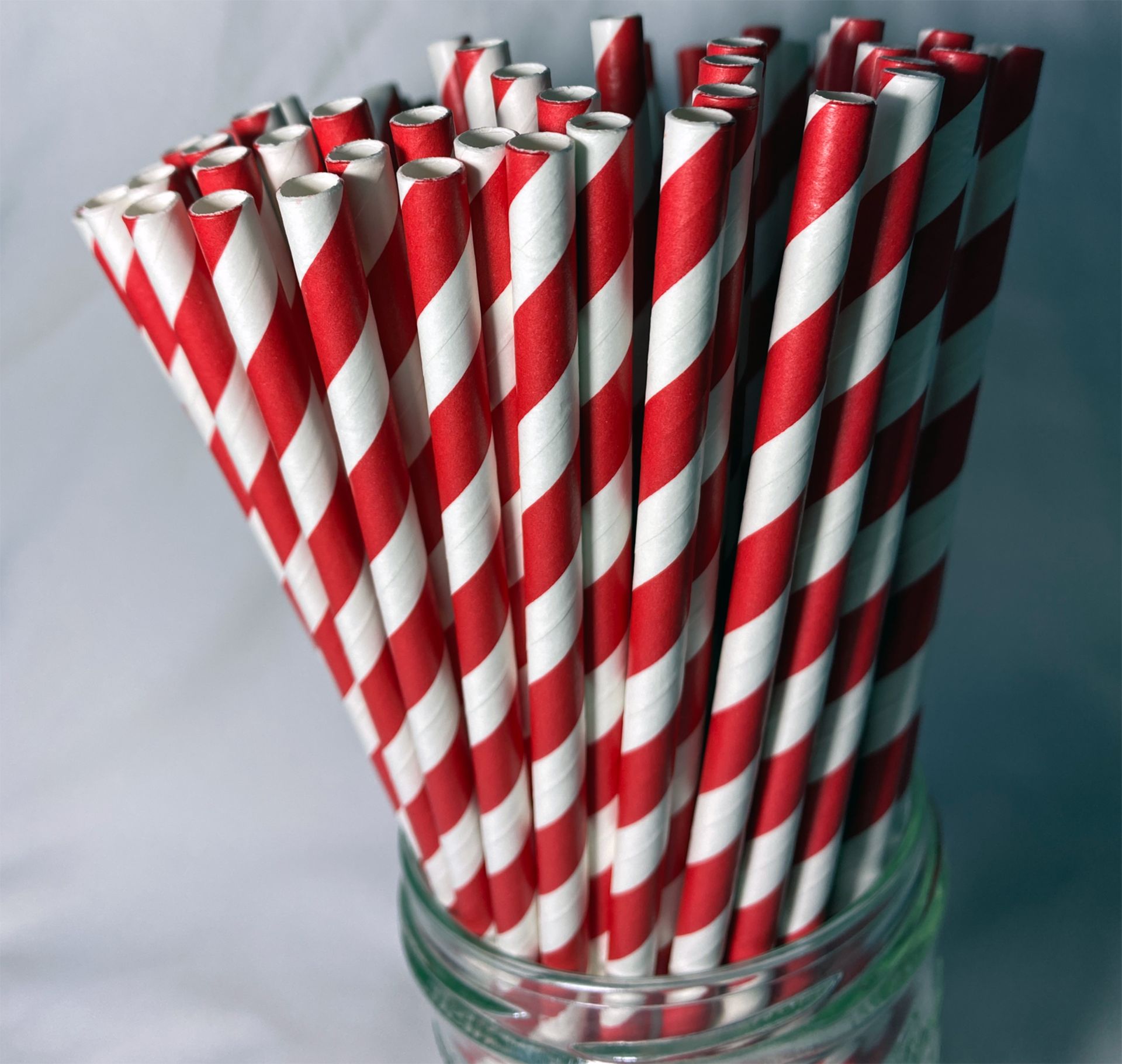 1 x Box of Candy Twist Paper Straws by 888 Gastro Disposables - Image 3 of 3