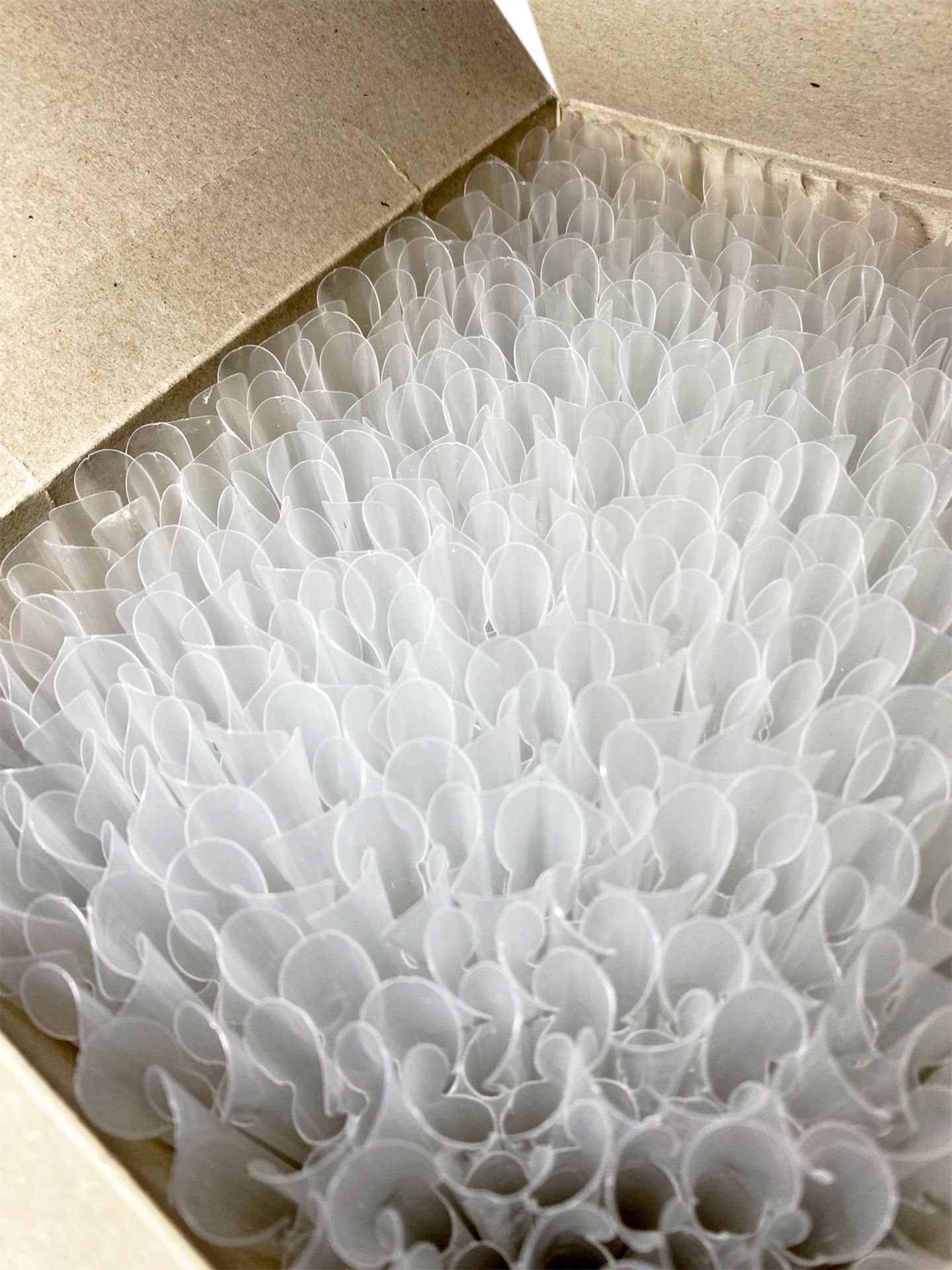 5 x Boxes of Clear Spoon Straws by 888 Gastro Disposables - Image 3 of 4