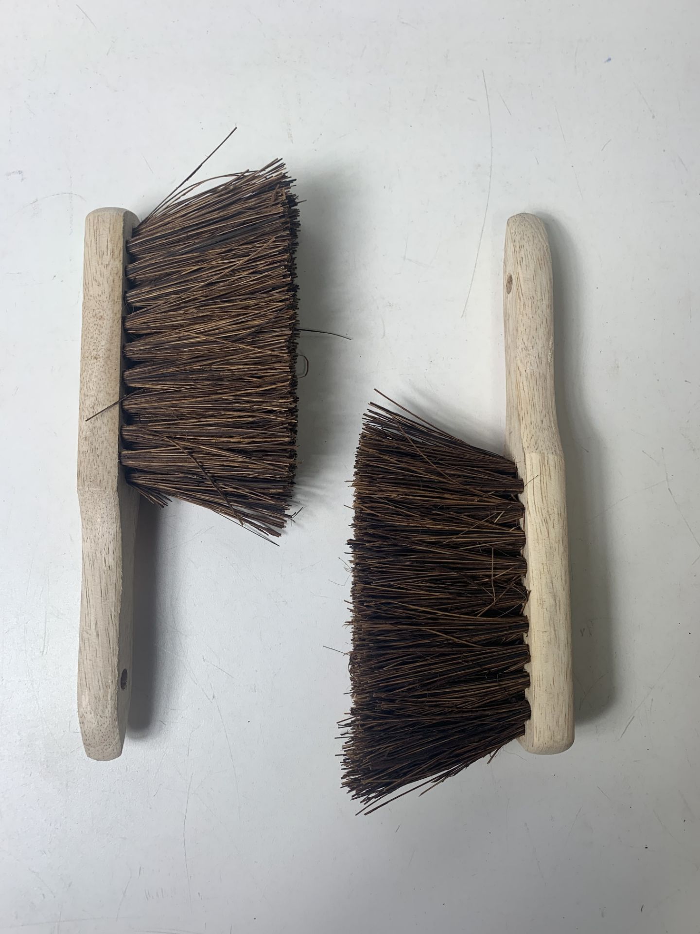 16 x Bentley Bassine Hand Brushes