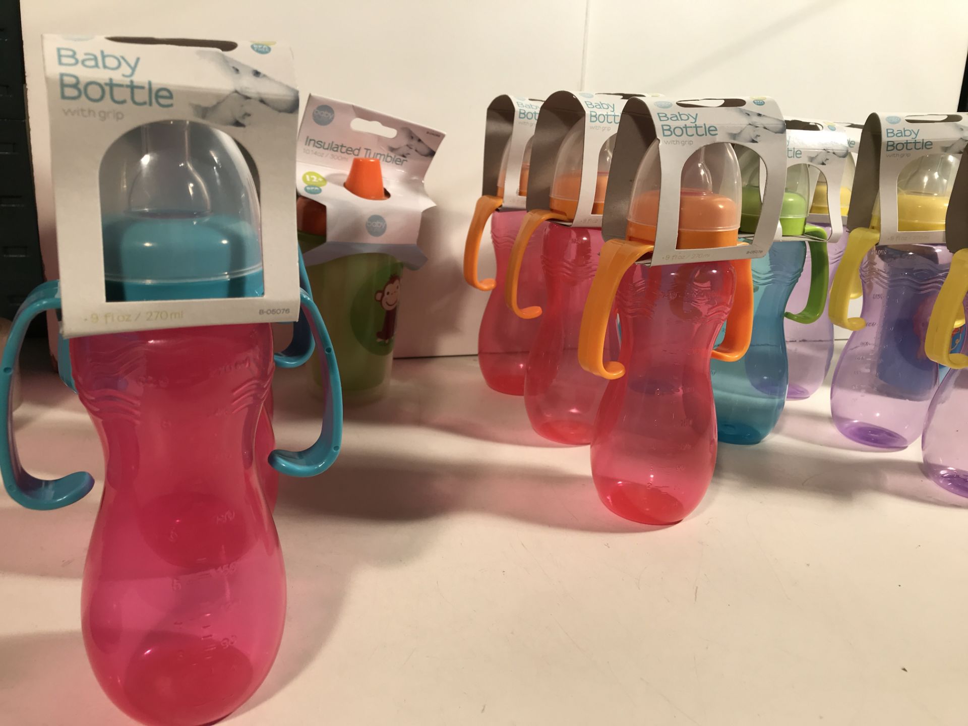 15 x Baby Bottles/Tumblers - Image 2 of 4