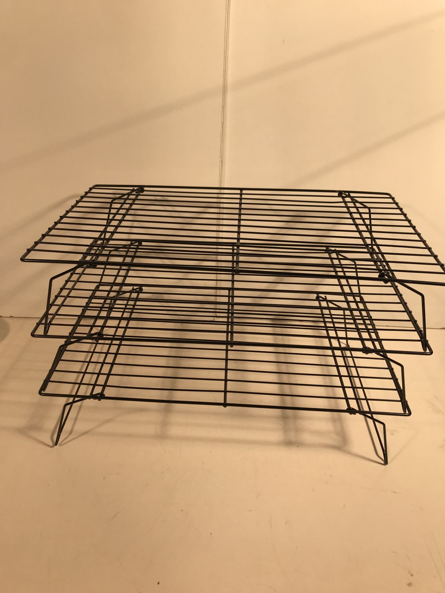 14 x Stackable Cooling Racks