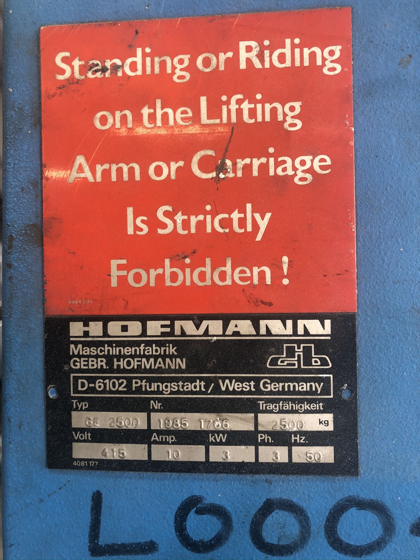 Hofmann GE2500 2 Post 2.5 Tonne Vehicle Lift | YOM: 1985 - Image 6 of 6