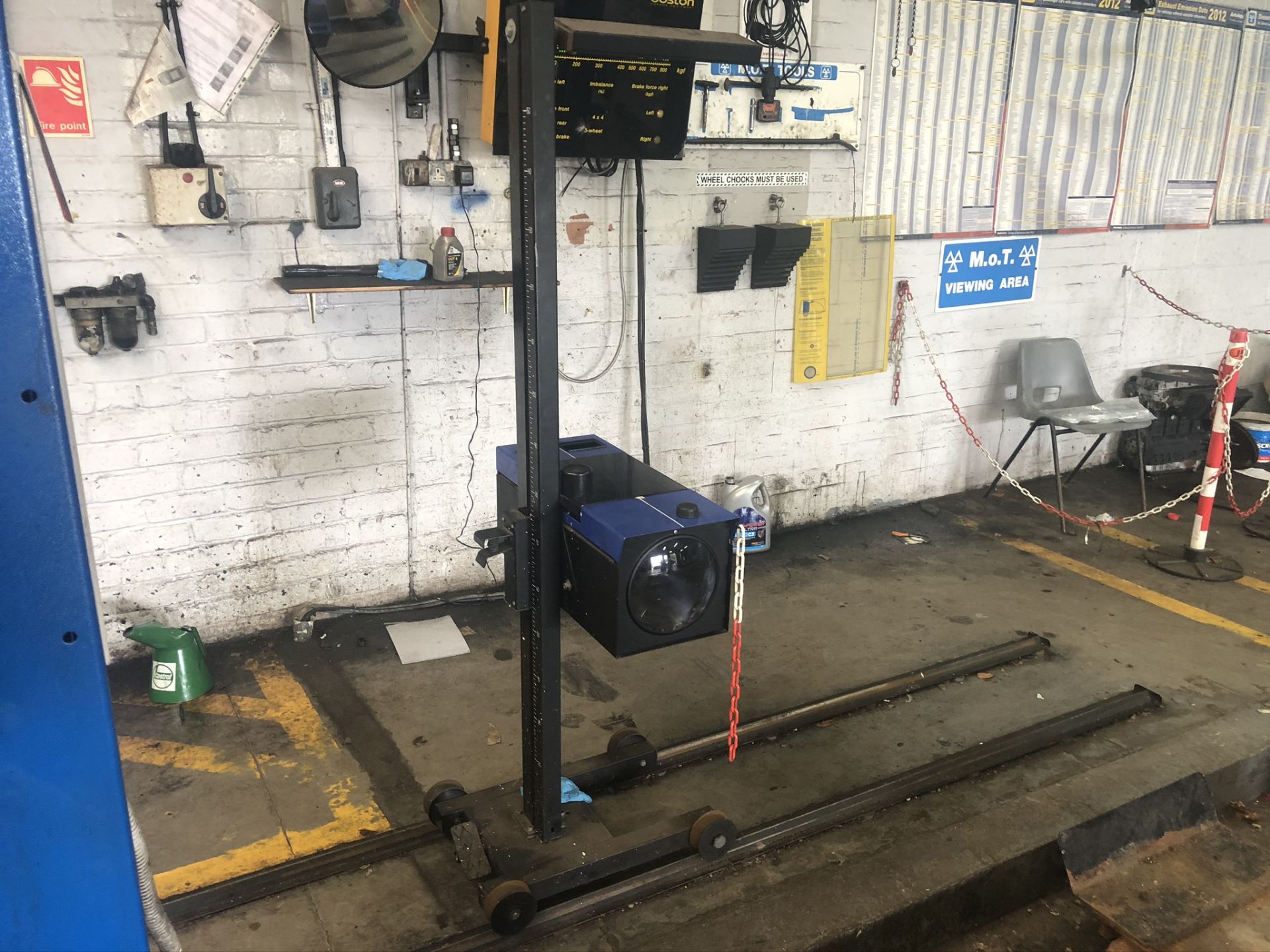 Oma WTC2400/UK/R/VS Headlight Beam Tester w/ Sliding System