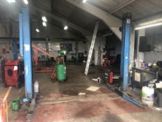 Hofmann GE2500 2 Post 2.5 Tonne Vehicle Lift | YOM: 1985