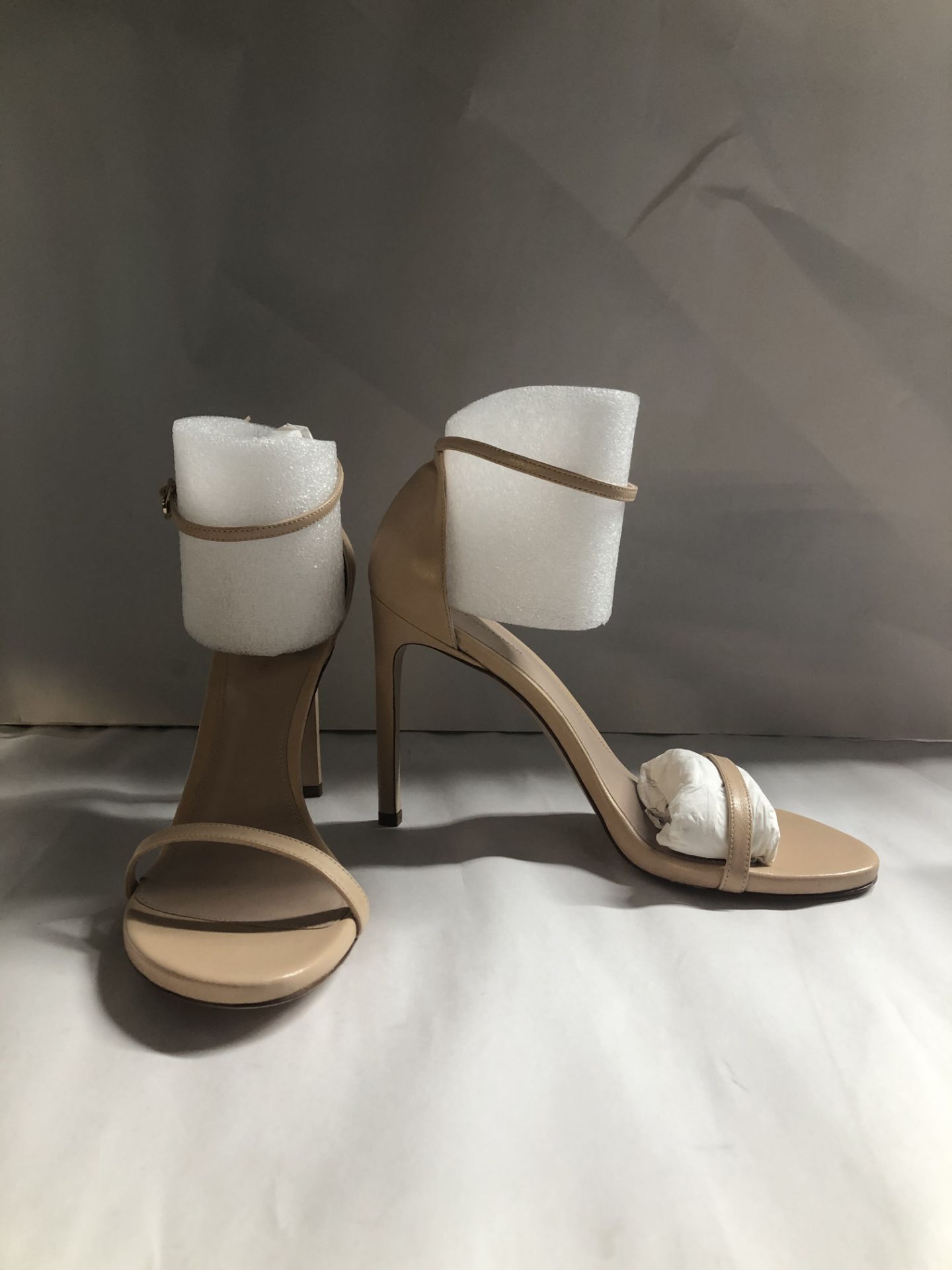 Stuart Weitzman Nudistsong Heels. EU 40 RRP £345.00