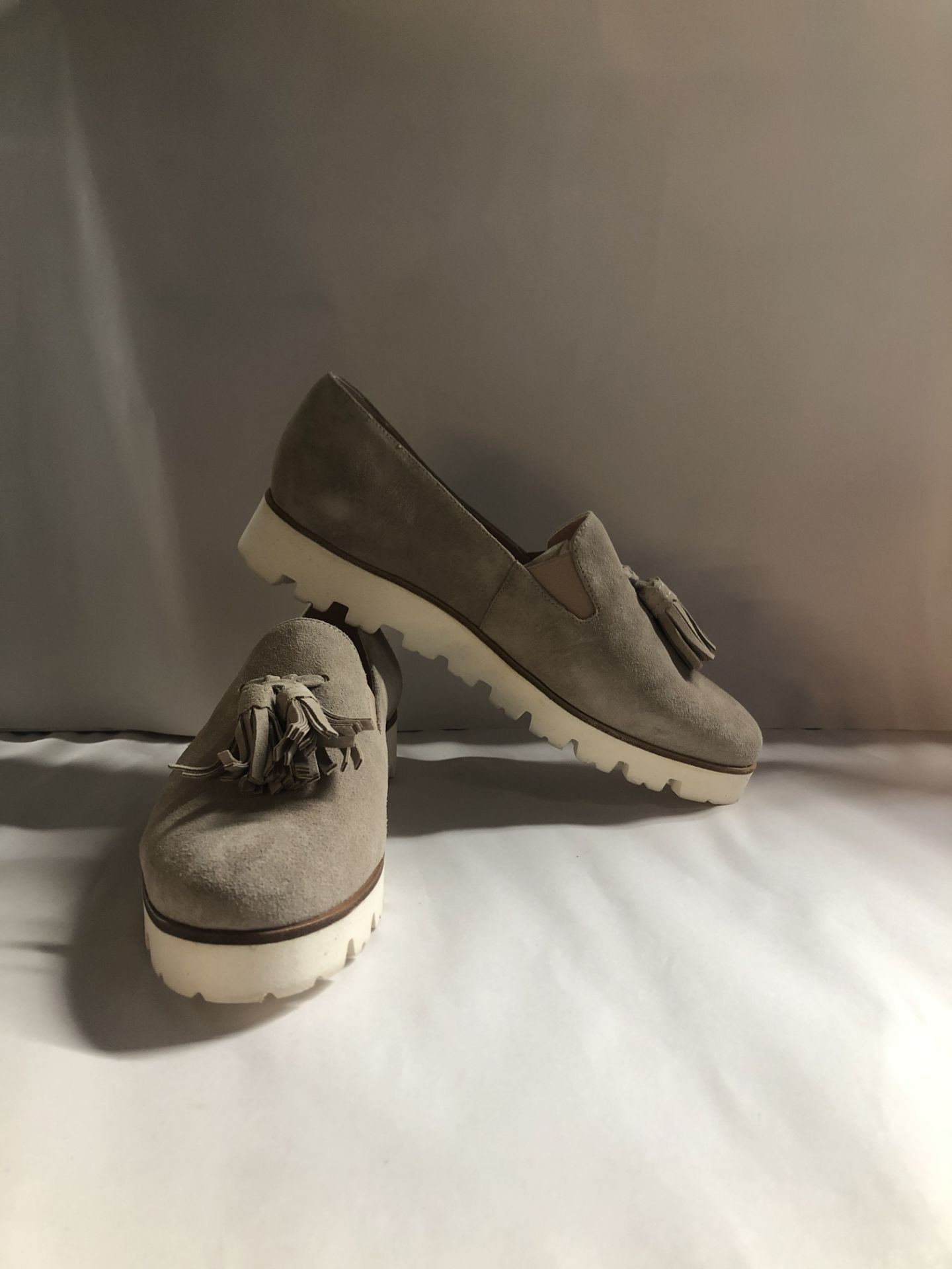 Pretty Ballerinas crostina sand Shoes.EU 39 RRP £249.00