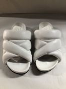 Nicholas Kirkwood Puffer White Sliders. EU 37 RRP £345.00