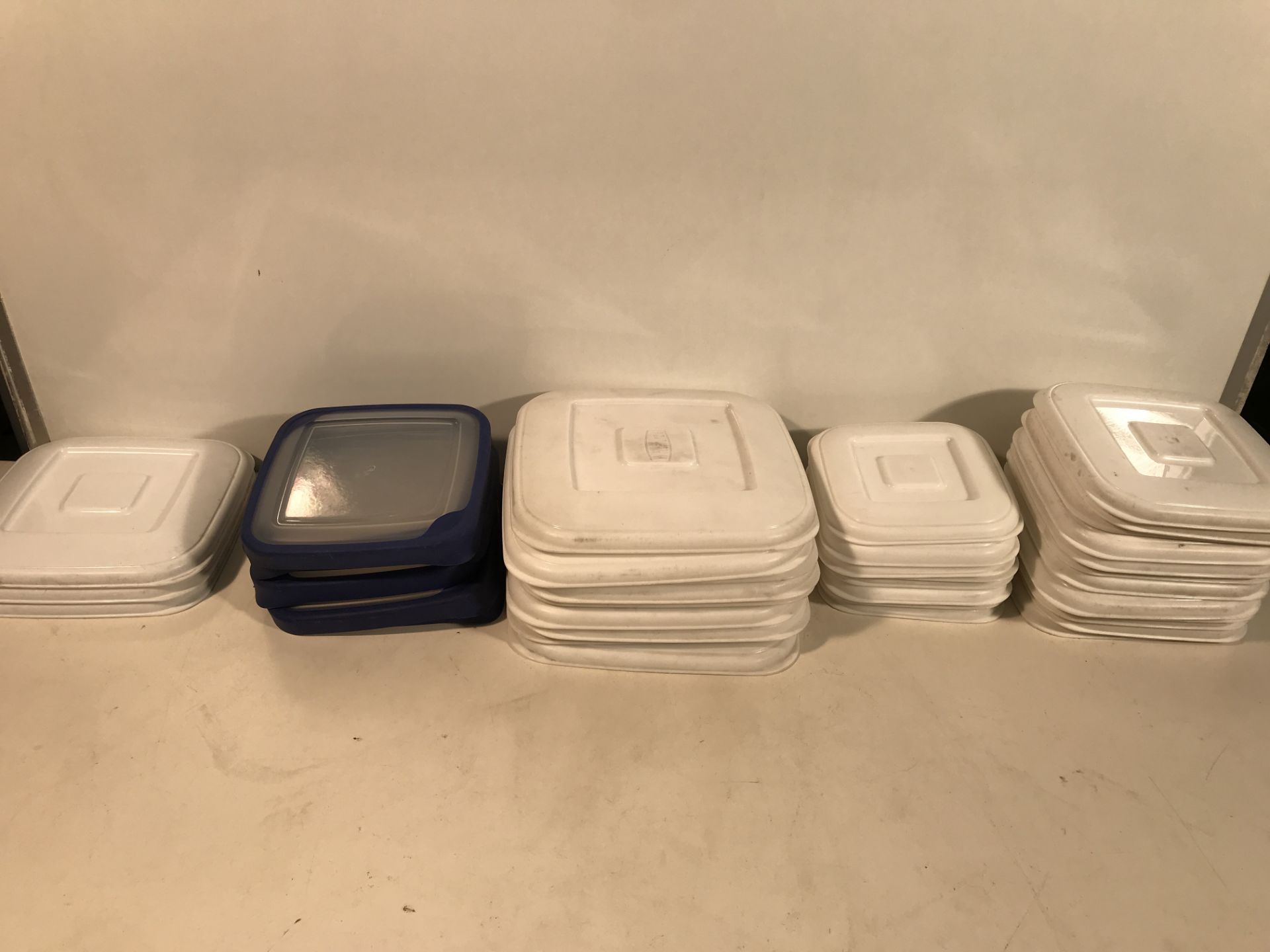 30 x Various Tupperware Sets - Image 3 of 3