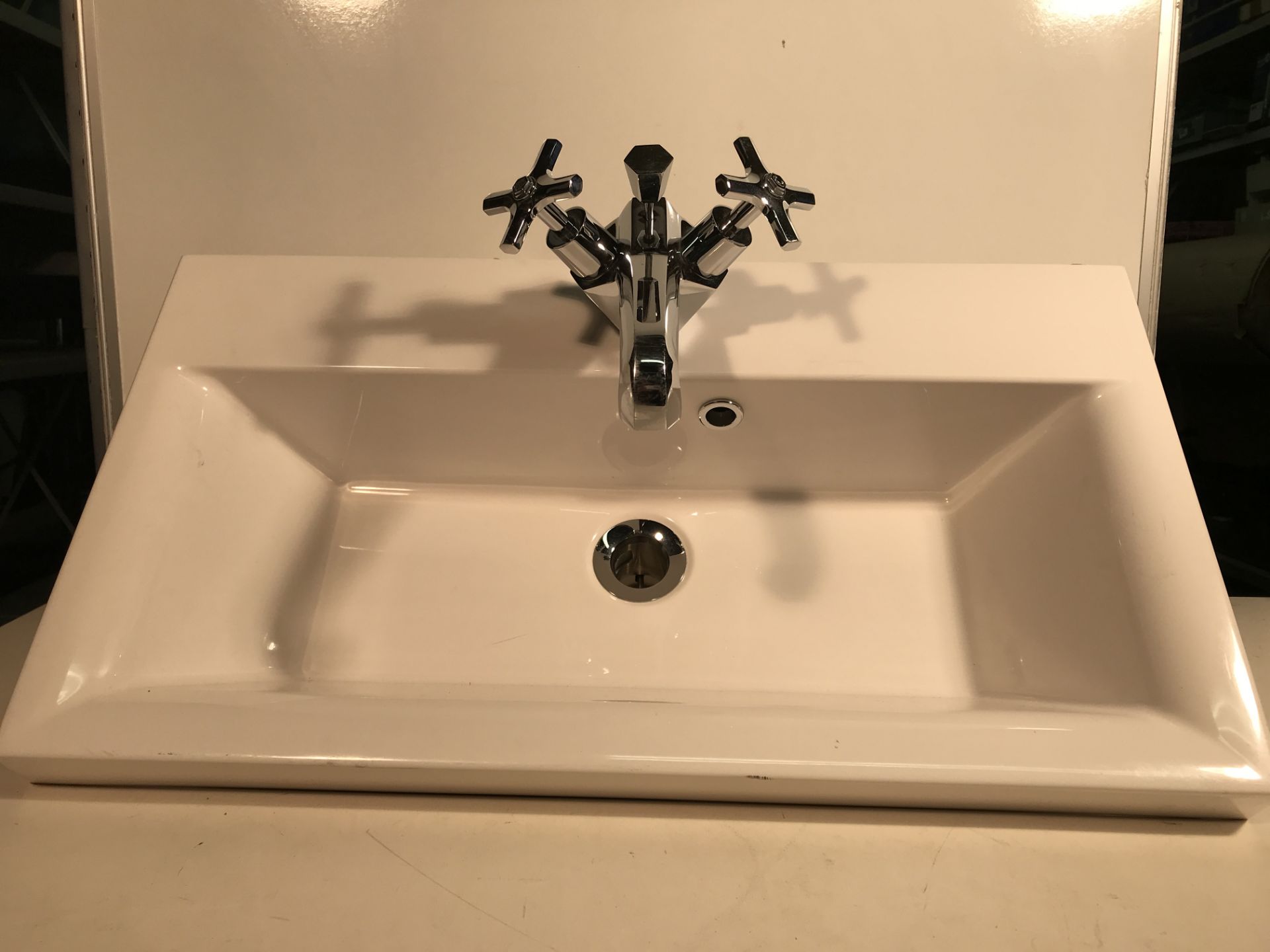 Sink W/ Mixer Tap