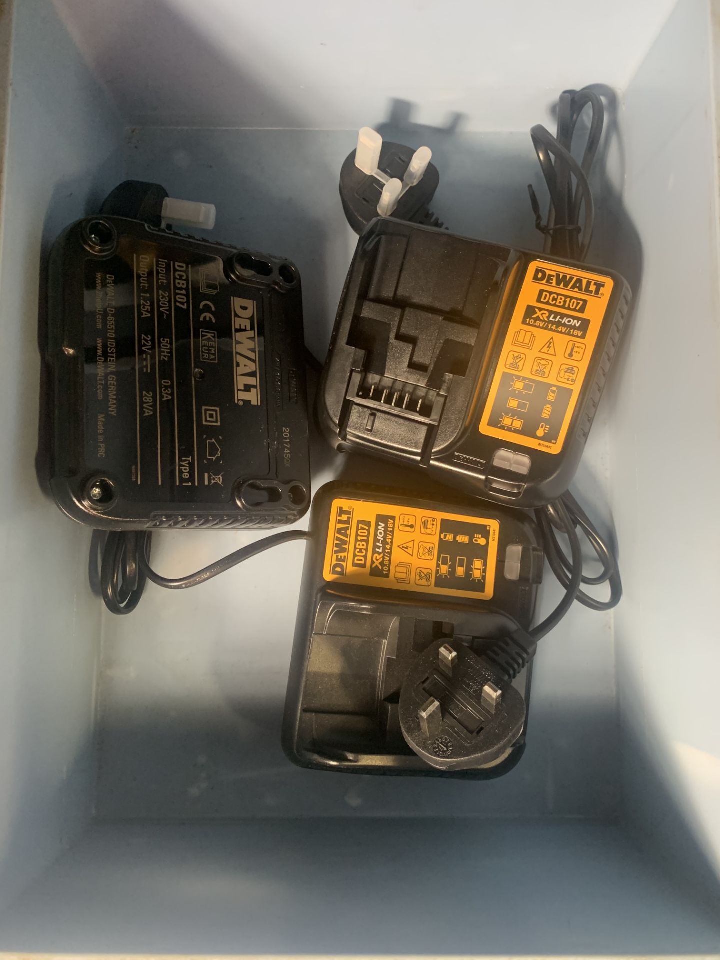 3 x Dewalt DCB107 10.8V/14.4V/18V XR LI-ION Battery Chargers