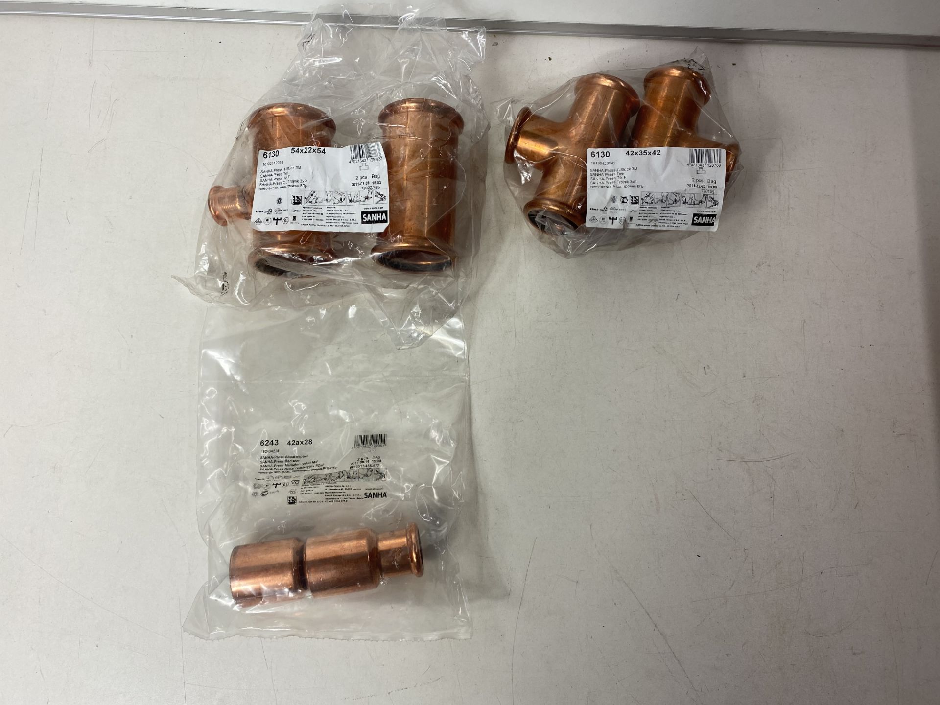 Mixed Lot Of Copper Sanha Pipe Fittings