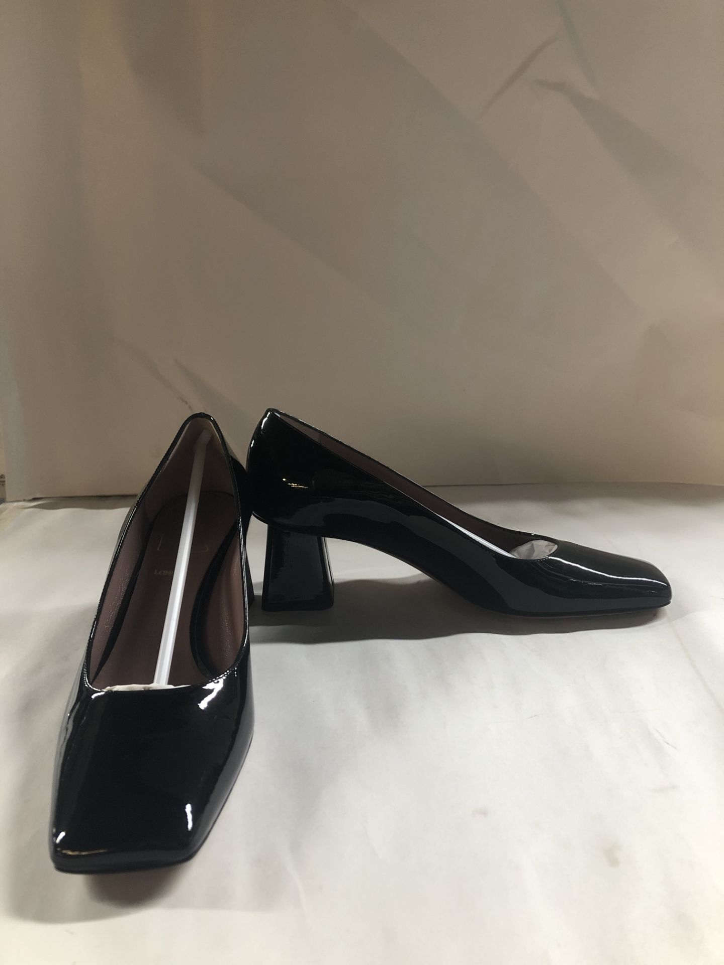 Rayne London Vernice Pumps. EU 36 RRP £440.00