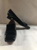 Rayne London Vitello Vernice Pumps. EU 41 RRP £440.00